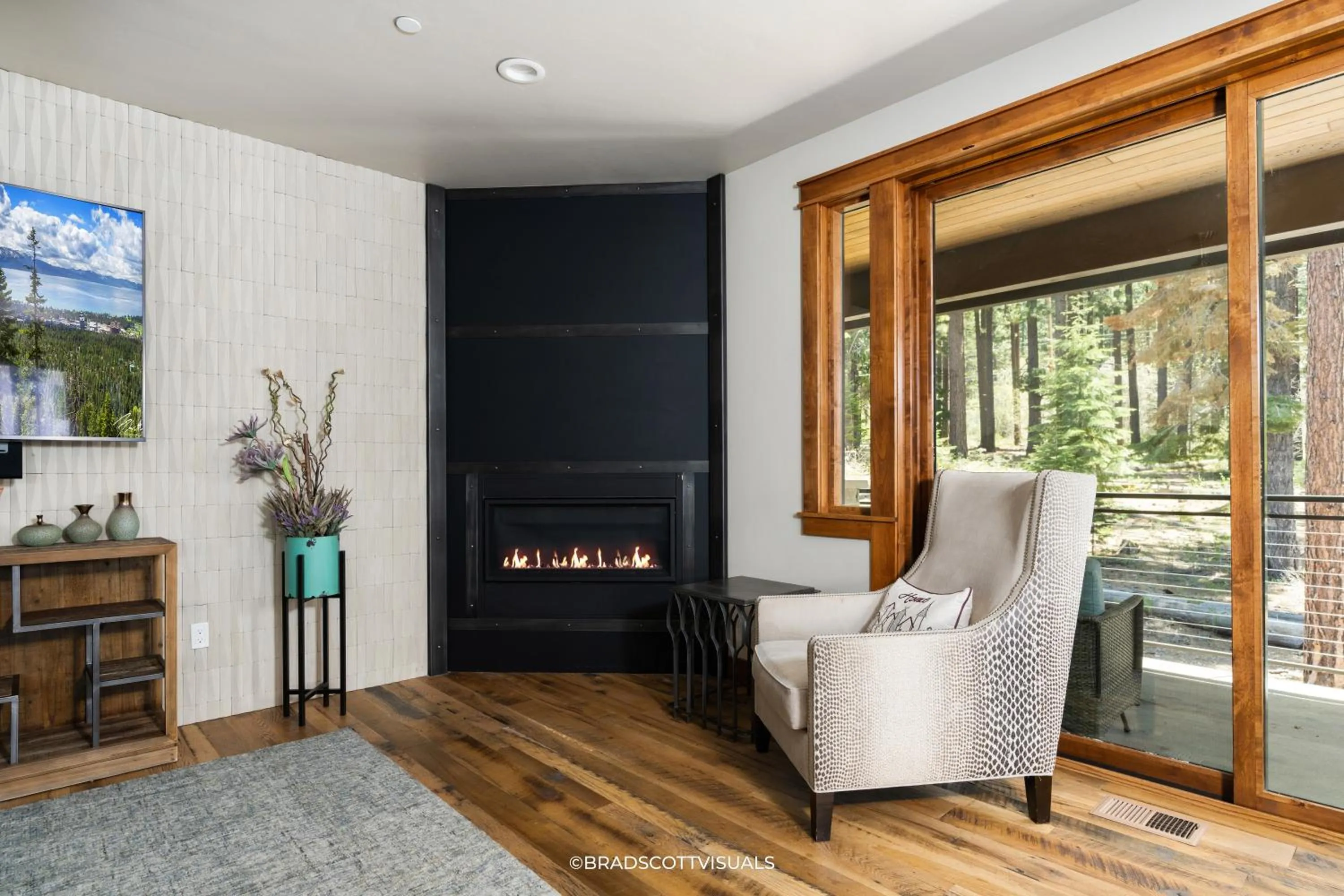 Living room in Gondola Vista Luxury Villas by Ski Heavenly & Beaches