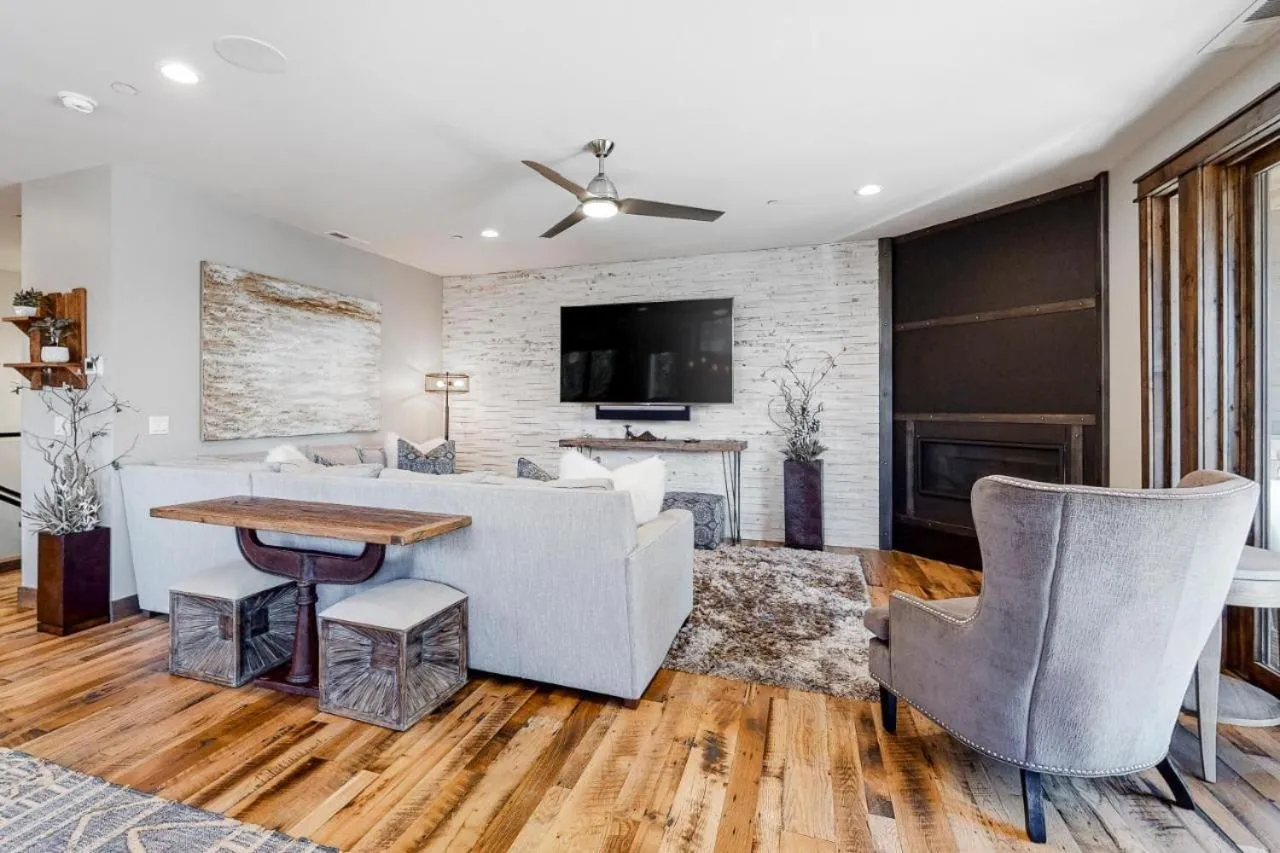 TV and multimedia in Gondola Vista Luxury Villas by Ski Heavenly & Beaches