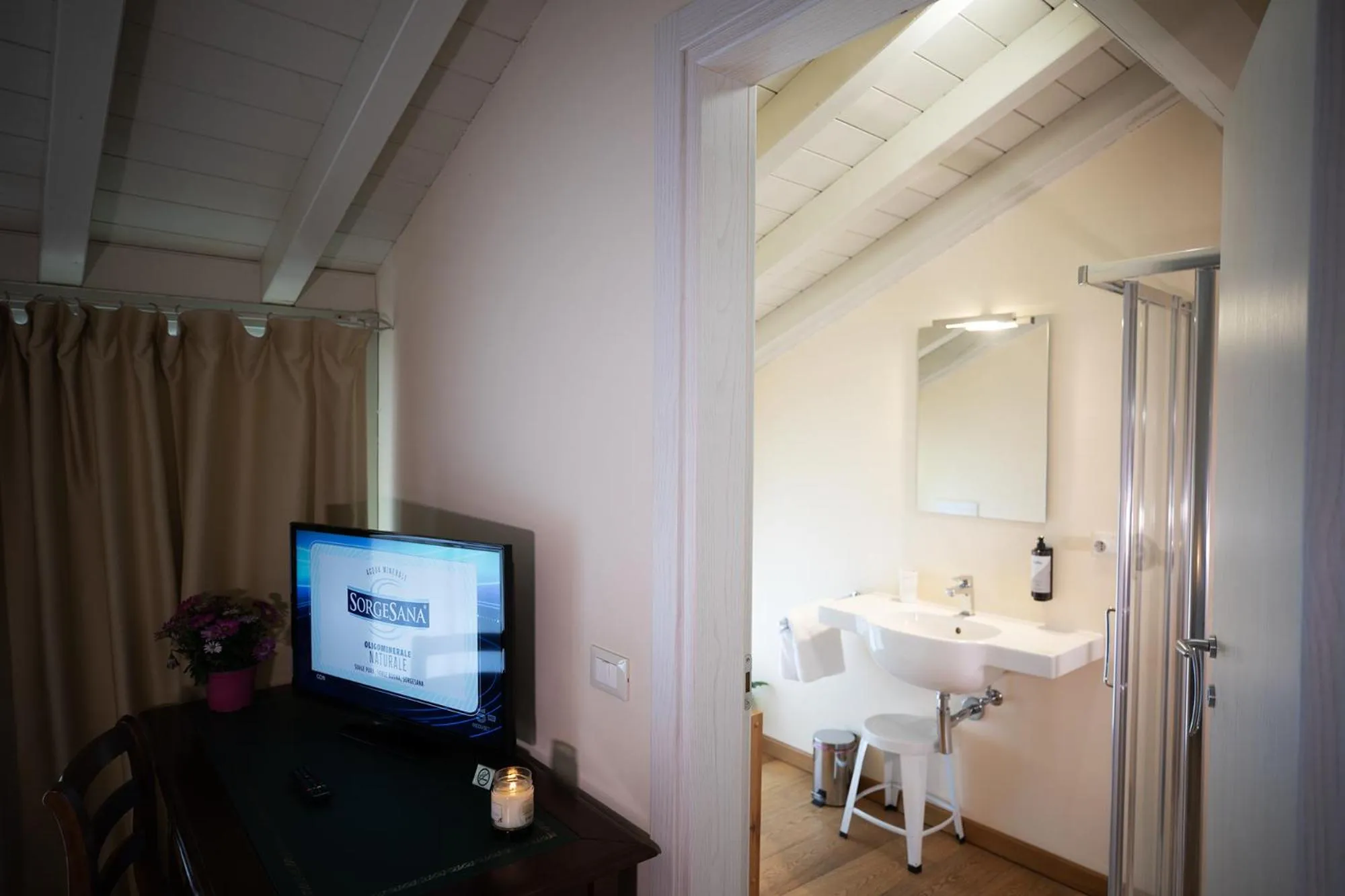 Bathroom in Relais La Rocca Solferino