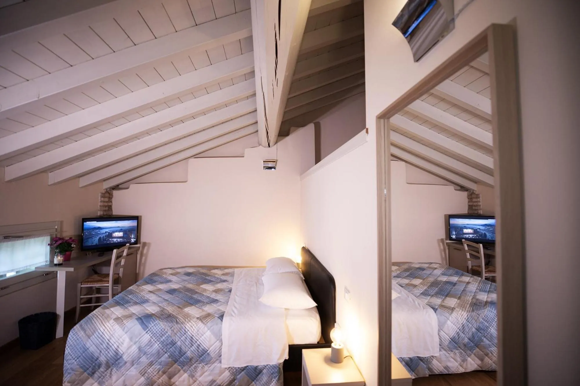 Bed in Relais La Rocca Solferino