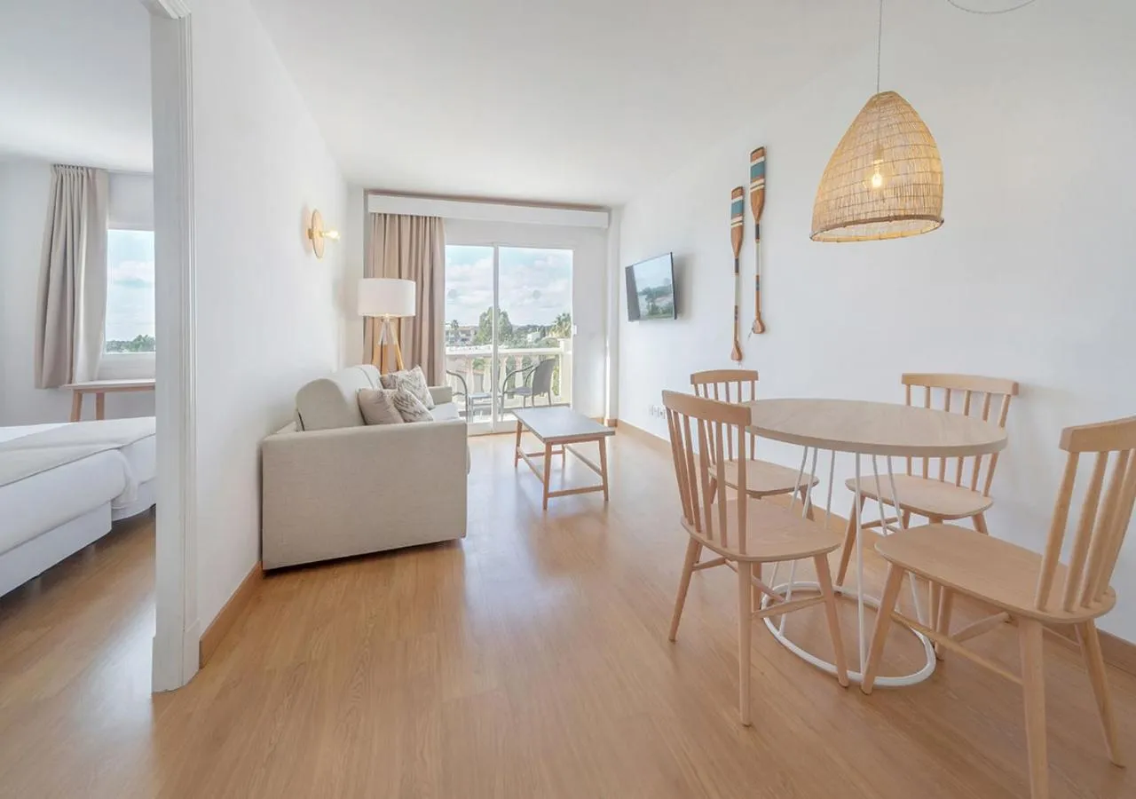 TV and multimedia, Bed in Club Simó