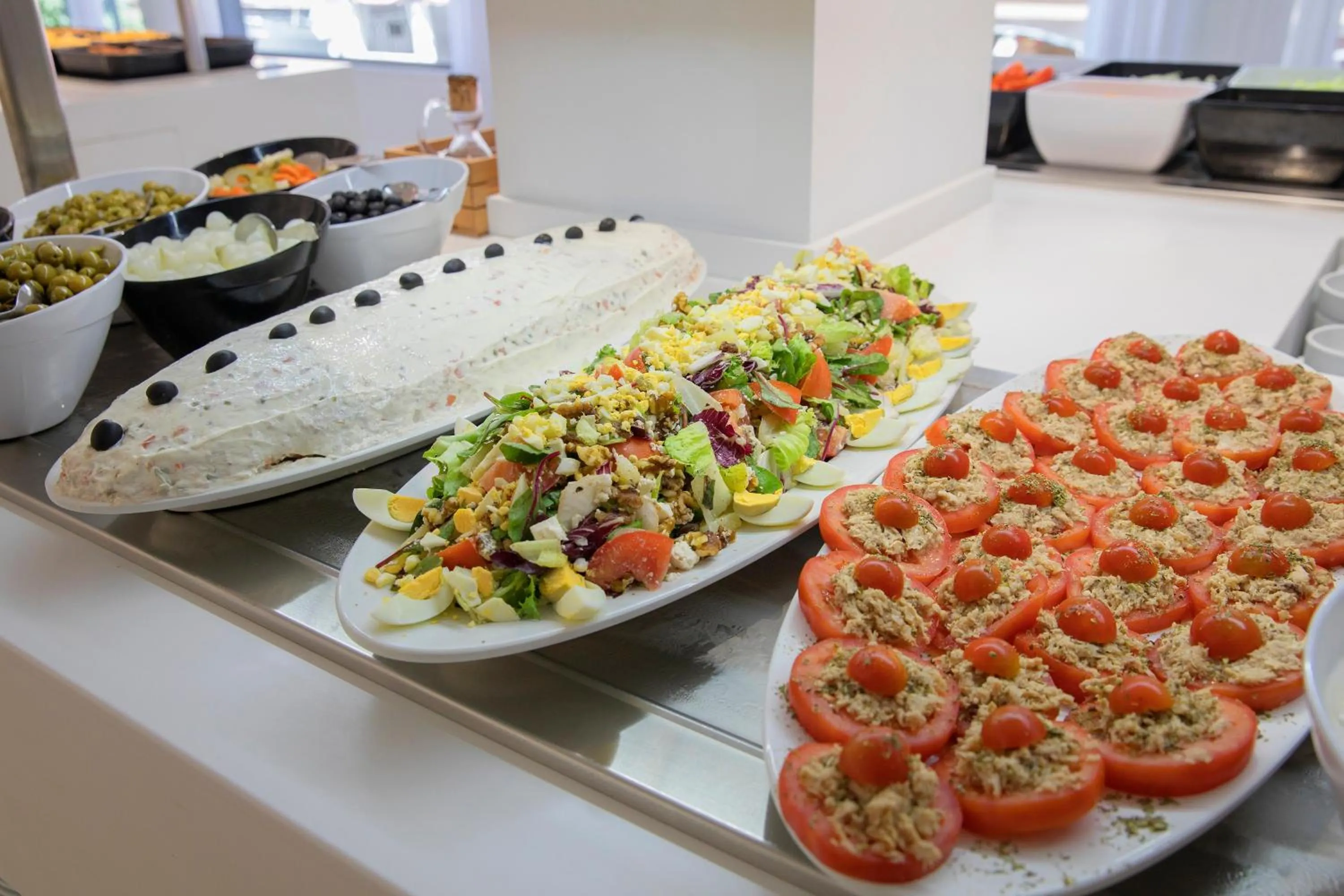 Restaurant/places to eat in whala!beach