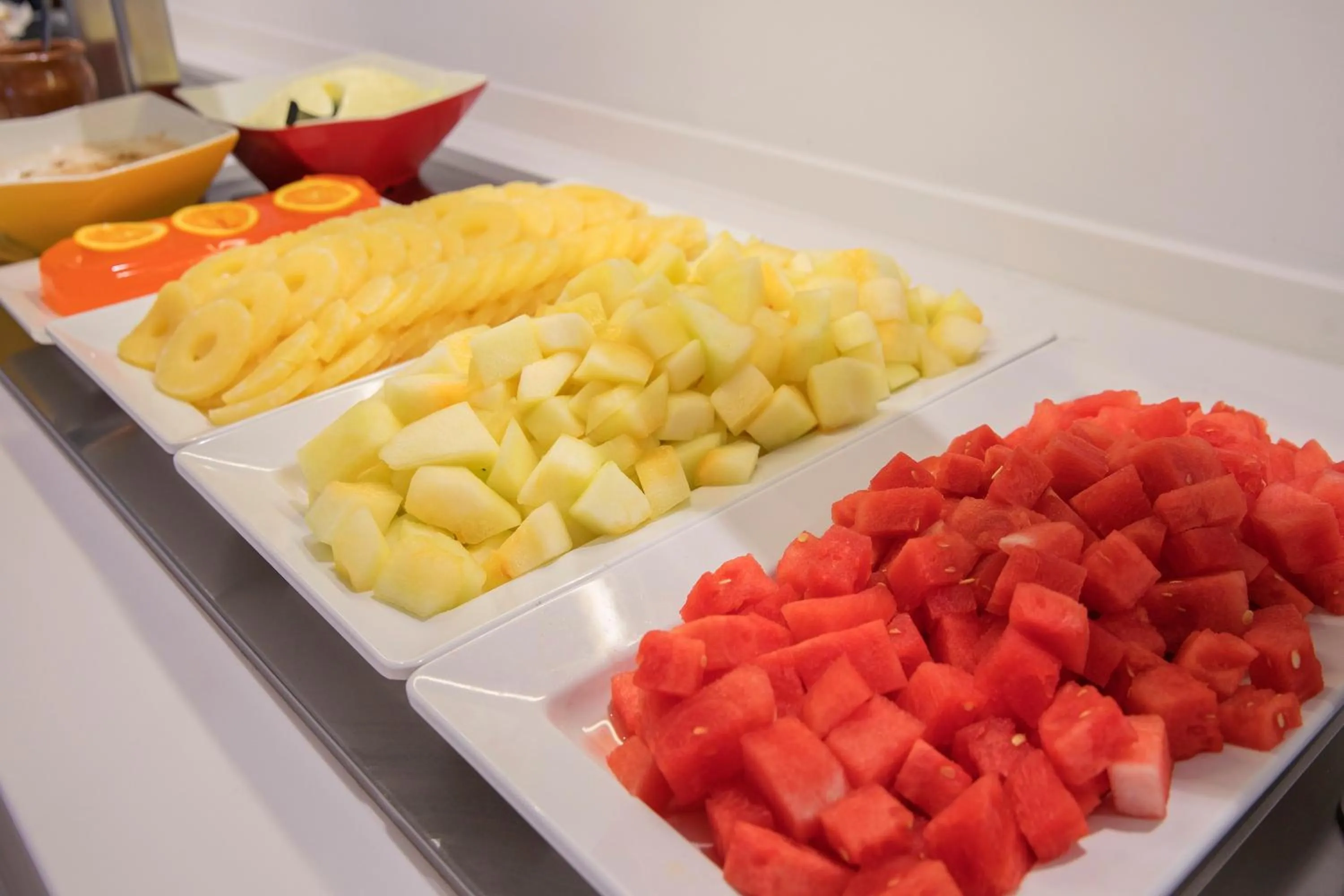 Restaurant/places to eat in whala!beach