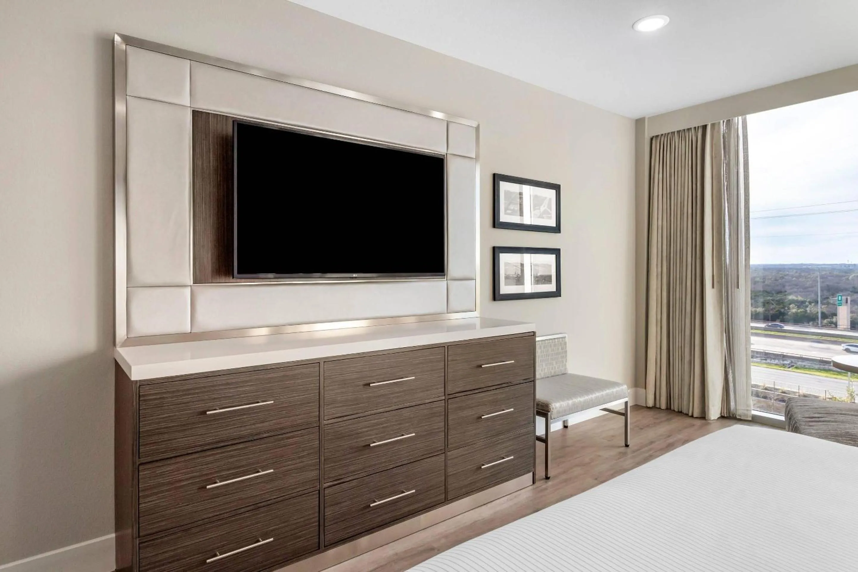 Bedroom, Bed in Cambria Hotel Austin Uptown near the Domain