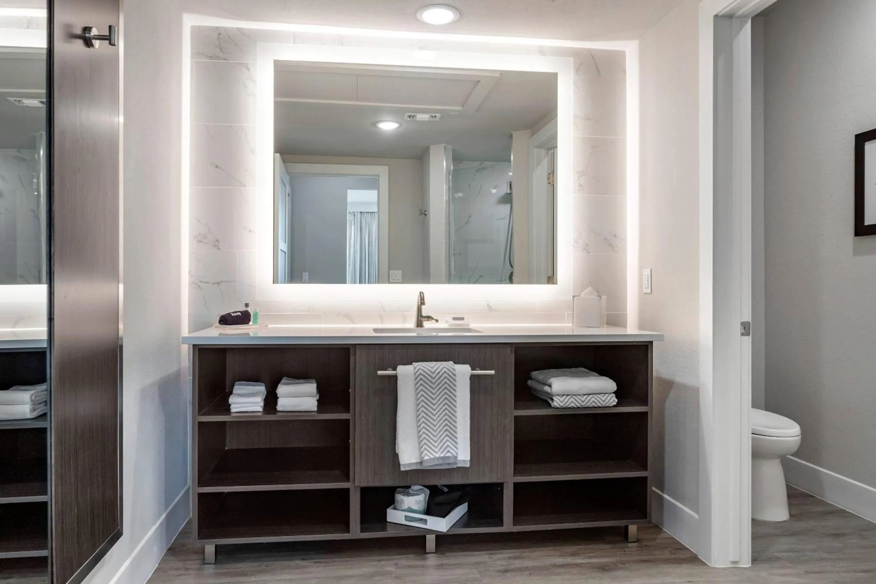 Bedroom in Cambria Hotel Austin Uptown near the Domain