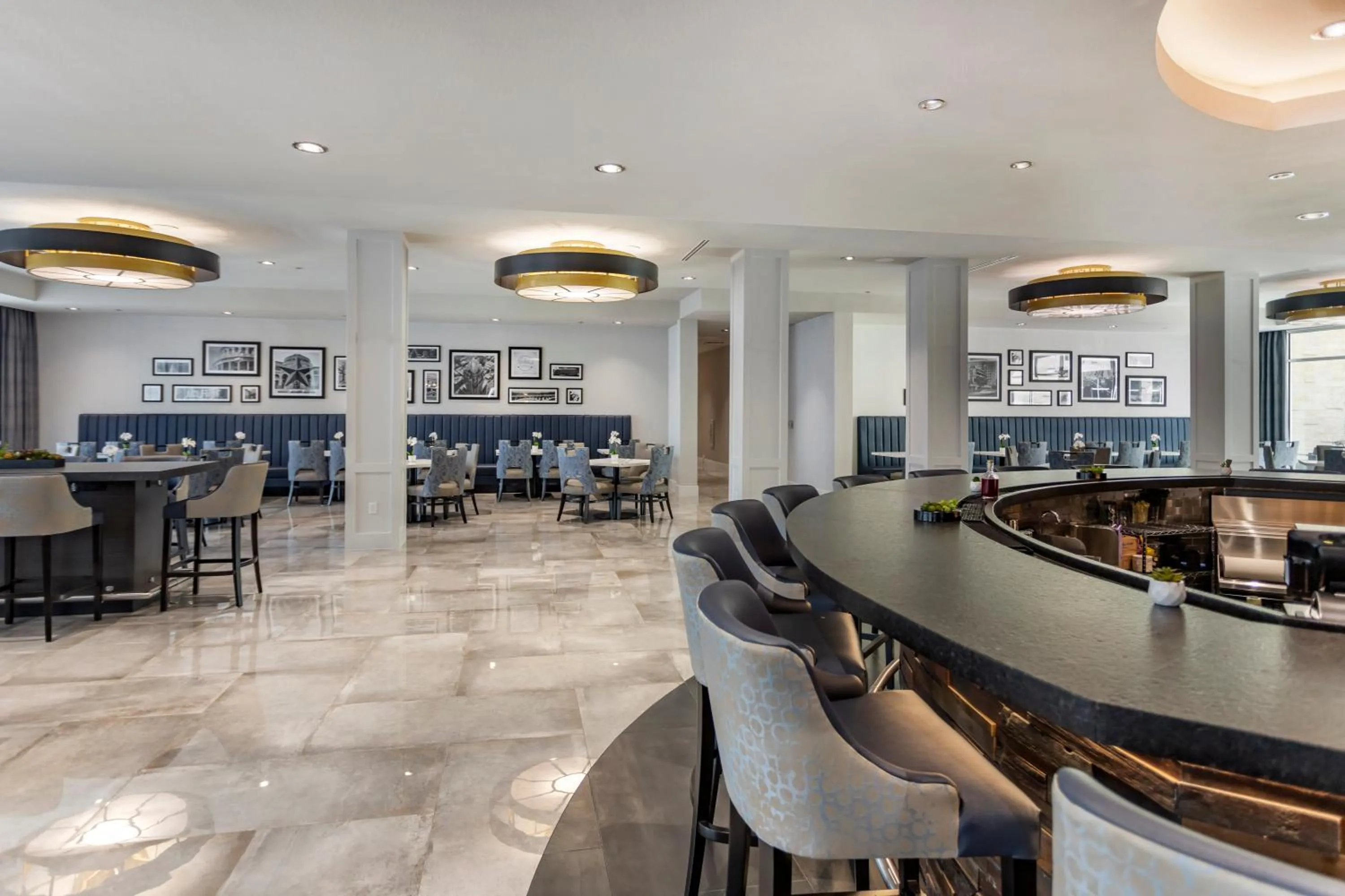 Restaurant/places to eat in Cambria Hotel Austin Uptown near the Domain