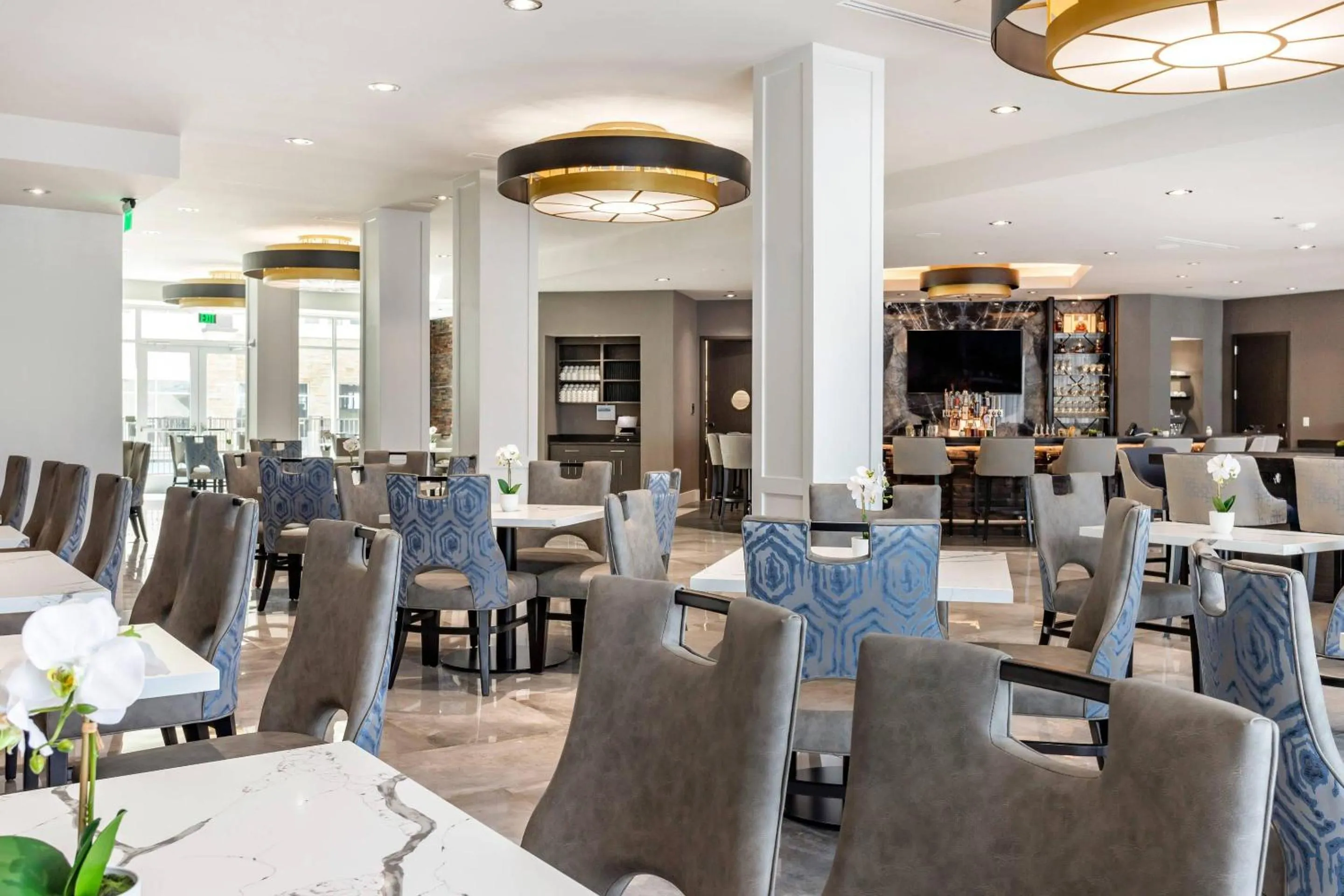 Restaurant/places to eat in Cambria Hotel Austin Uptown near the Domain