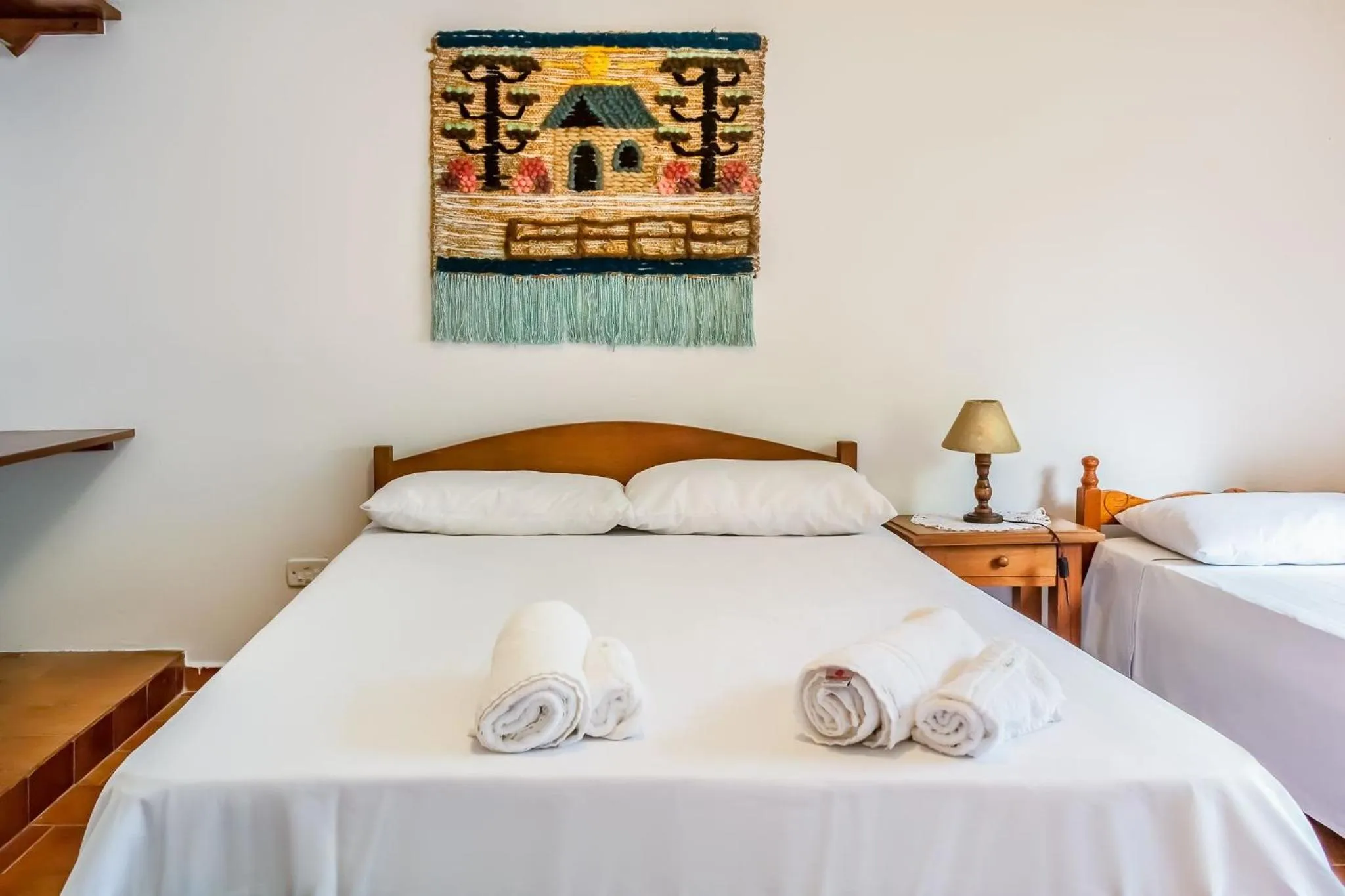 Photo of the whole room, Bed in Casa com jardim e churrasqueira perto da praia