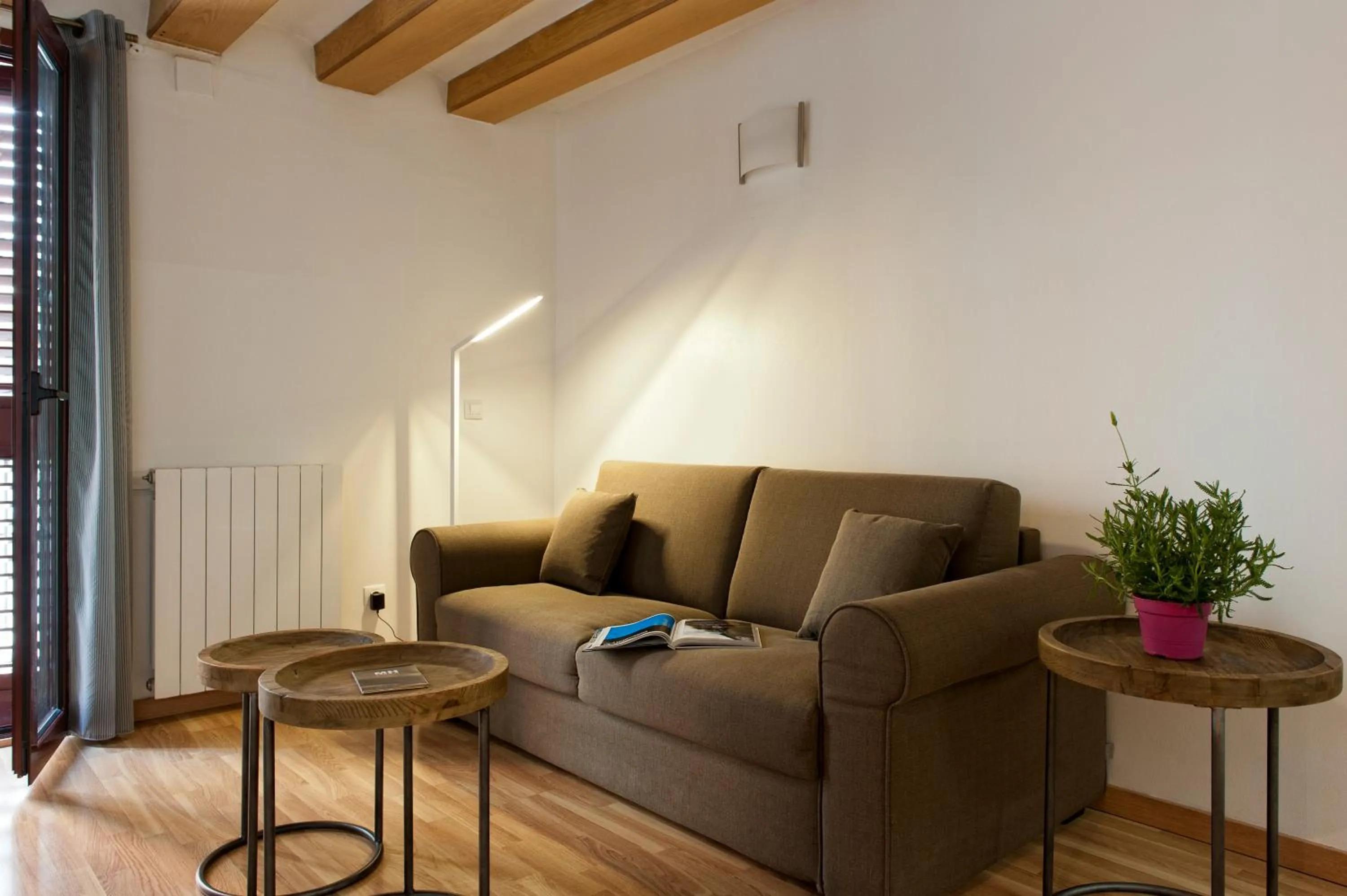 Seating area in MH Apartments Liceo