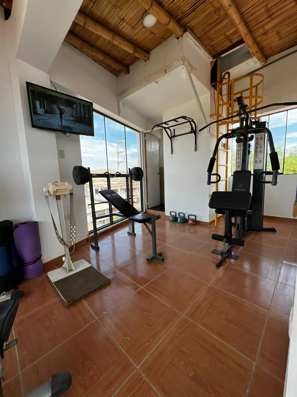 TV and multimedia in Gamora Hotel Playa