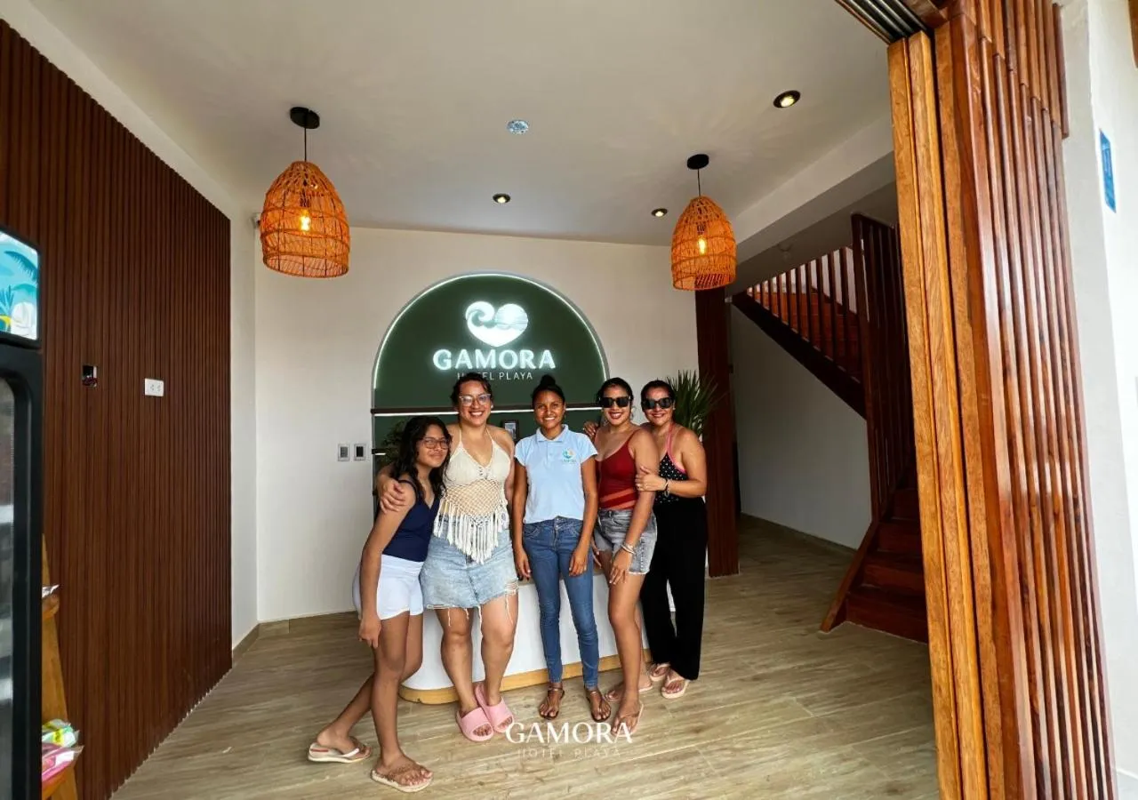 Guests in Gamora Hotel Playa