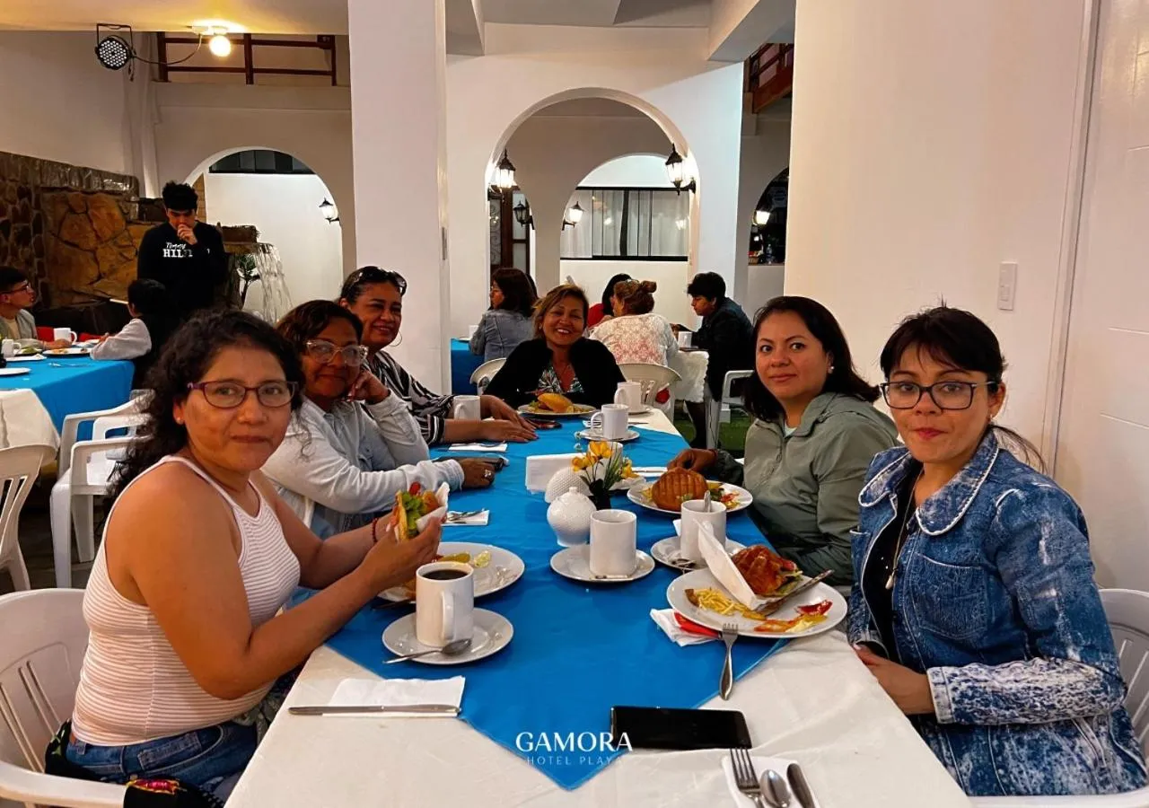 Guests in Gamora Hotel Playa