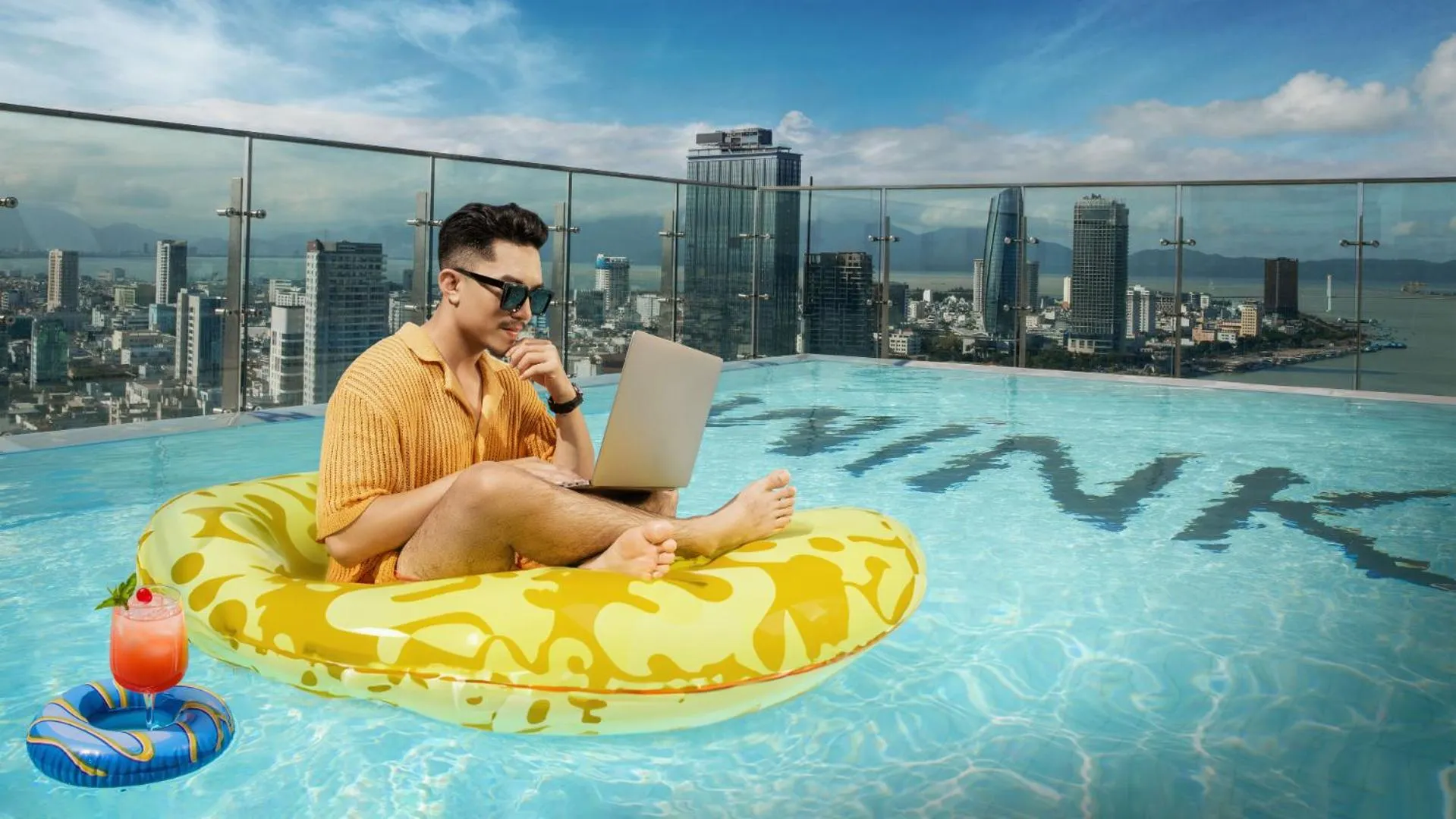 Day in Wink Icon Hotel Danang Riverside - 24hrs Stay & Rooftop Pool Bar