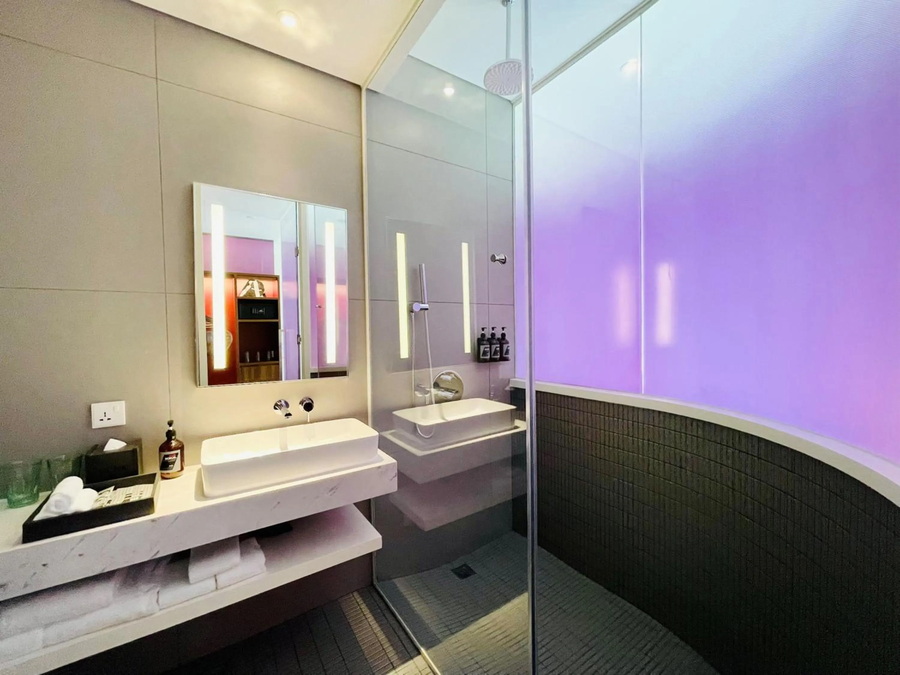 Signature Wink Family Triple Room City View in Wink Icon Hotel Danang Riverside - 24hrs Stay & Rooftop Pool Bar