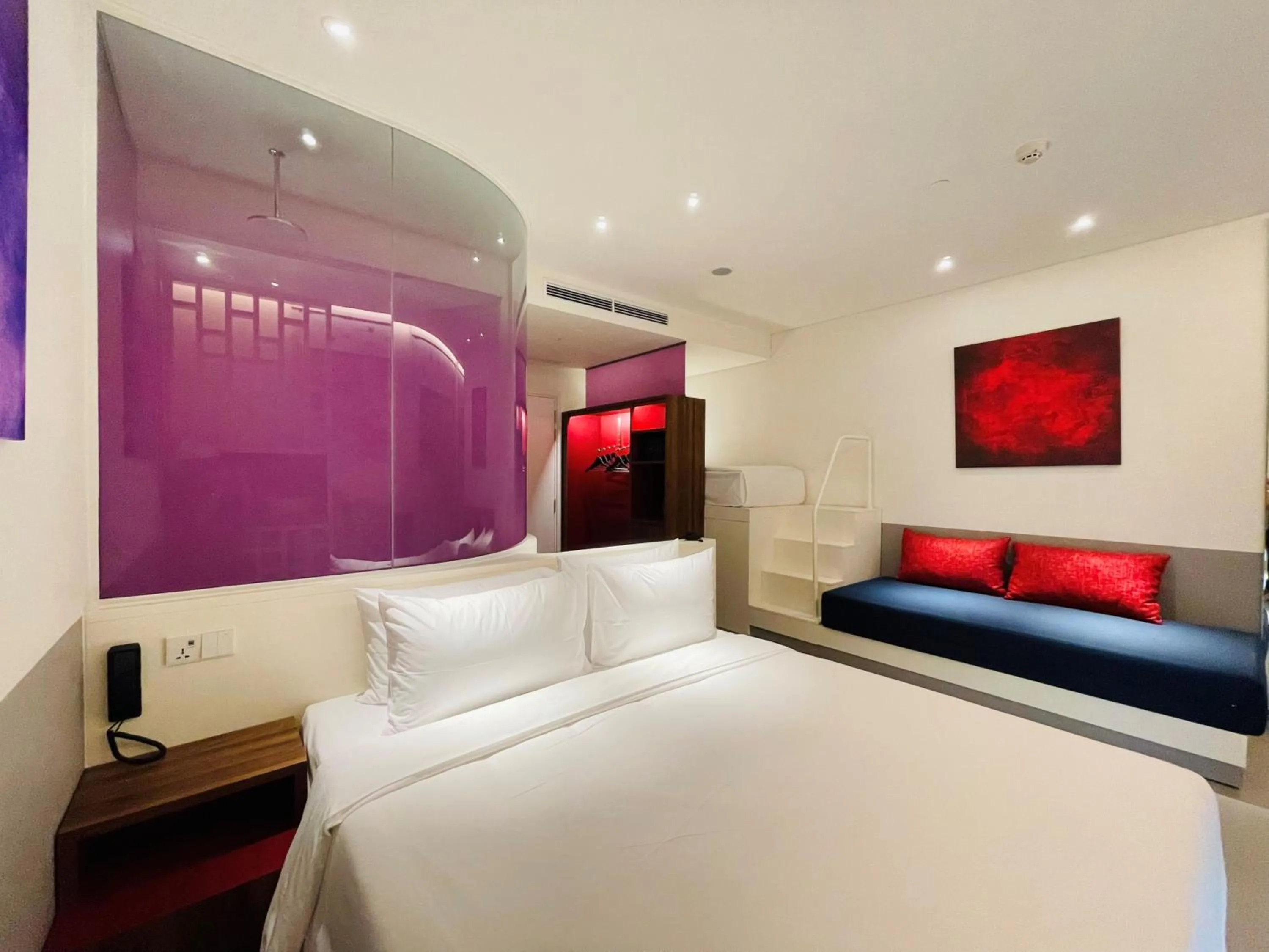 Signature Wink Family City View in Wink Icon Hotel Danang Riverside - 24hrs Stay & Rooftop Pool Bar