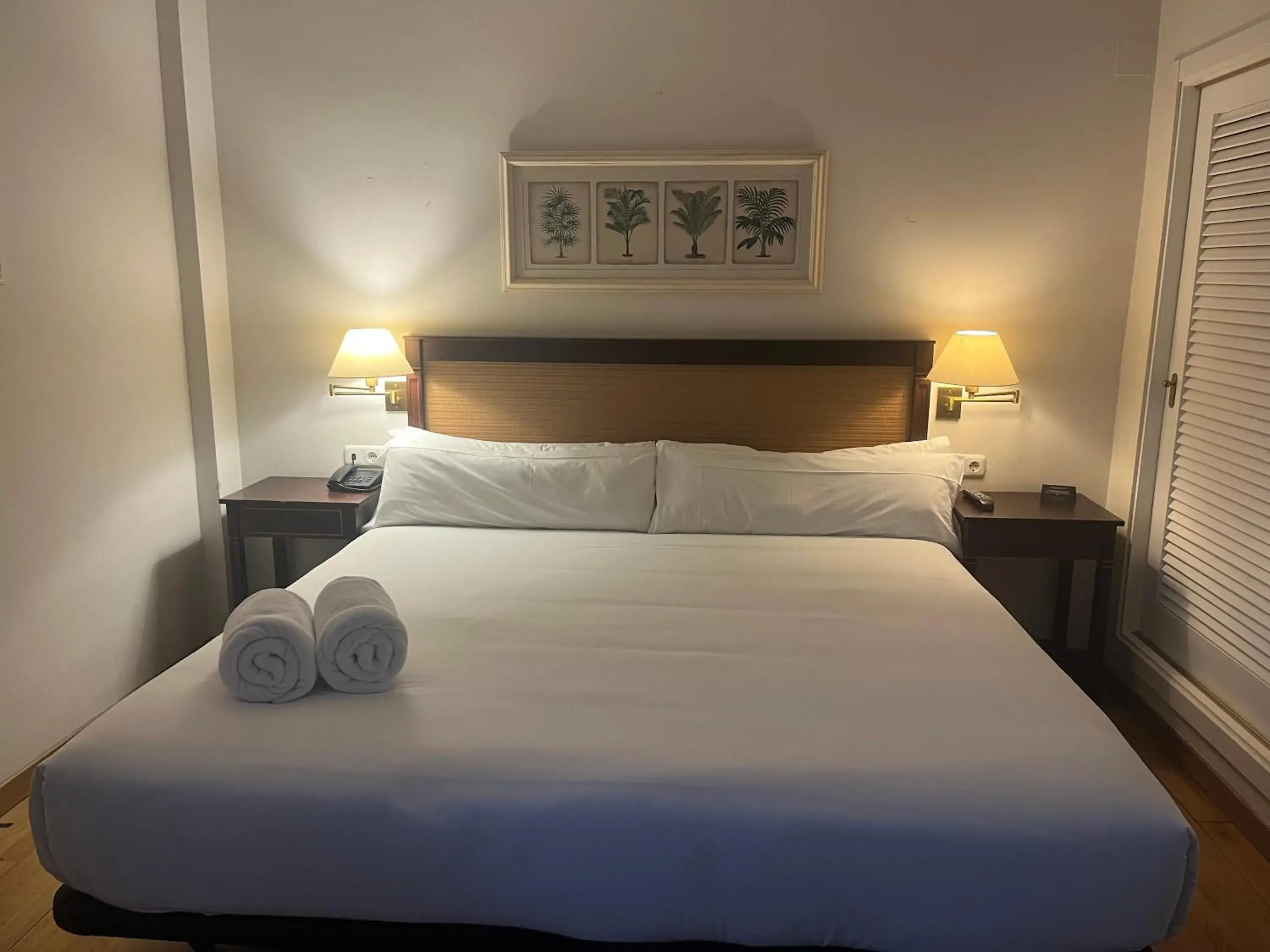 Standard King Room in AZZ Guadacorte Campo de Gibraltar Standard King Room in AZZ Guadacorte Campo de Gibraltar