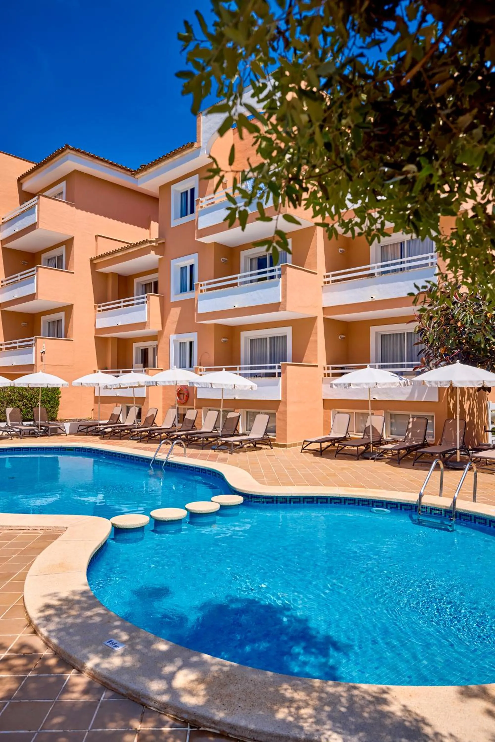 Property building in Universal Apartamentos Laguna Garden