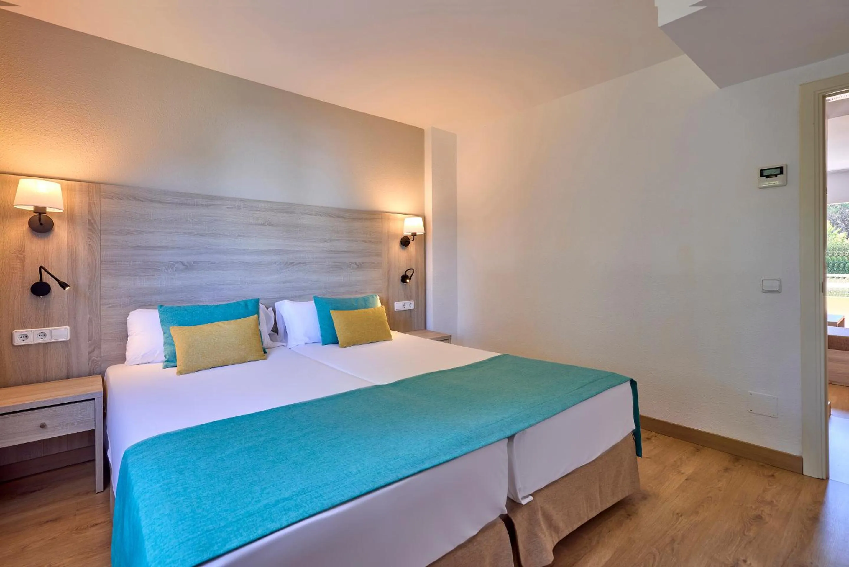 Bed in Universal Apartamentos Laguna Garden