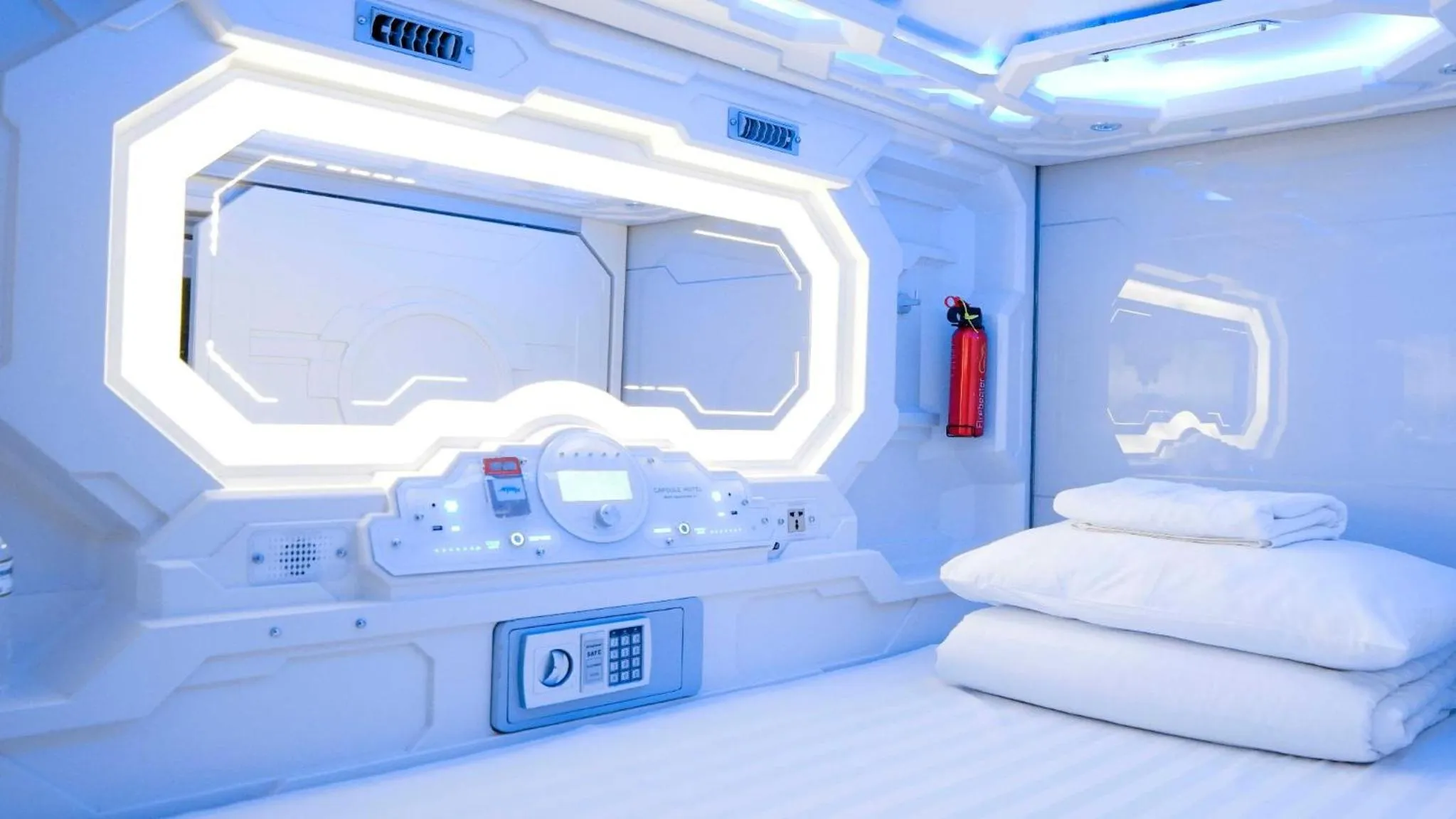 Photo of the whole room, Bed in Capsule Riverside