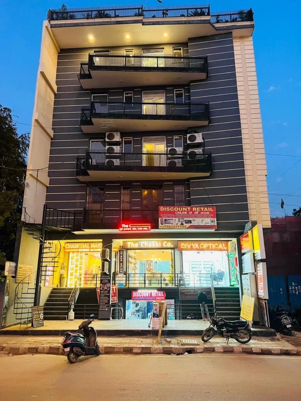 Property building in Hotel RIVERB