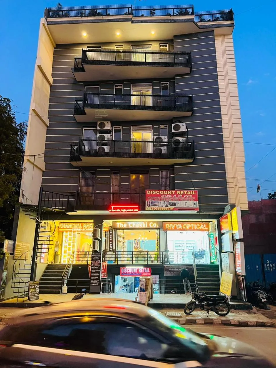 Property building in Hotel RIVERB