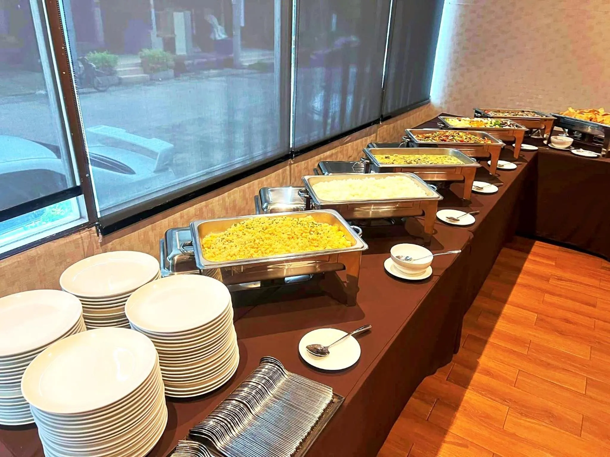 Restaurant/places to eat in Le Srivaree Suvarnabhumi Airport Hotel