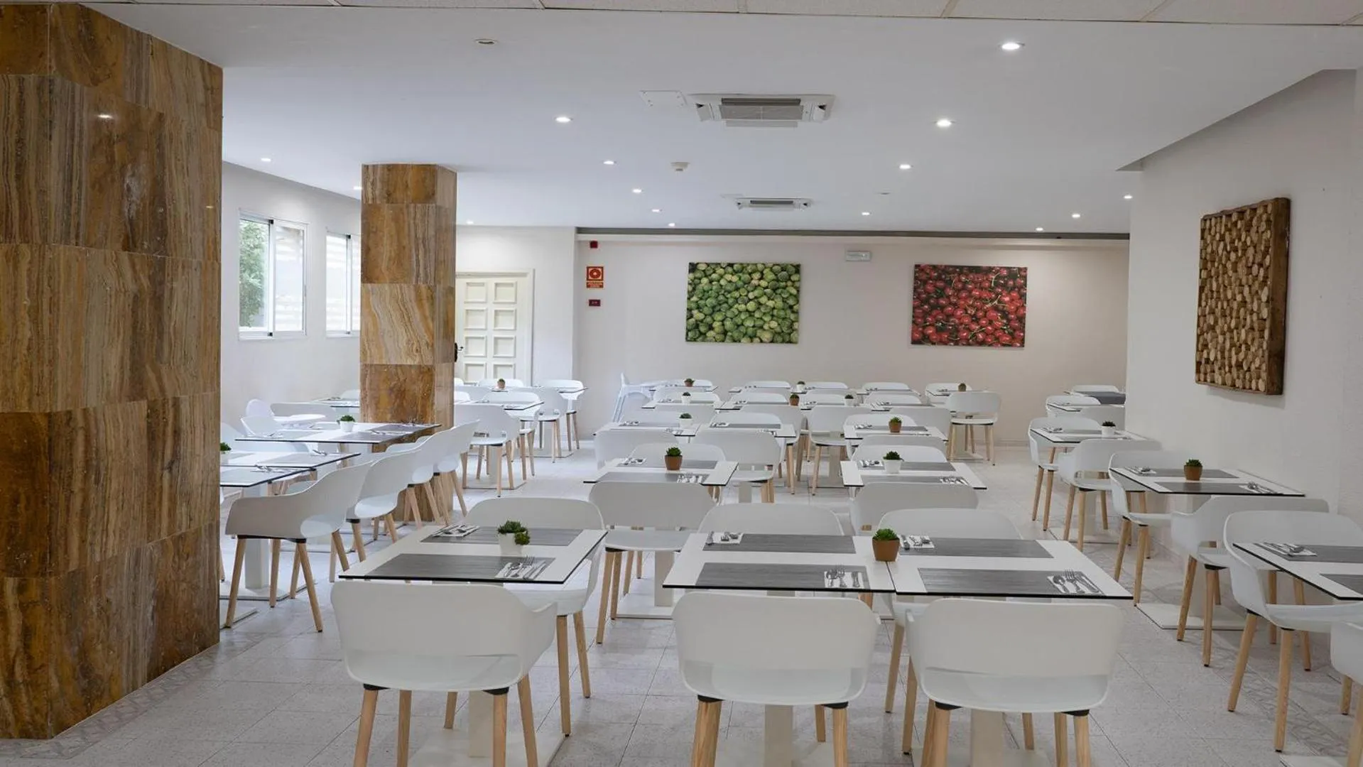 Restaurant/places to eat in BLUESEA Costa Verde