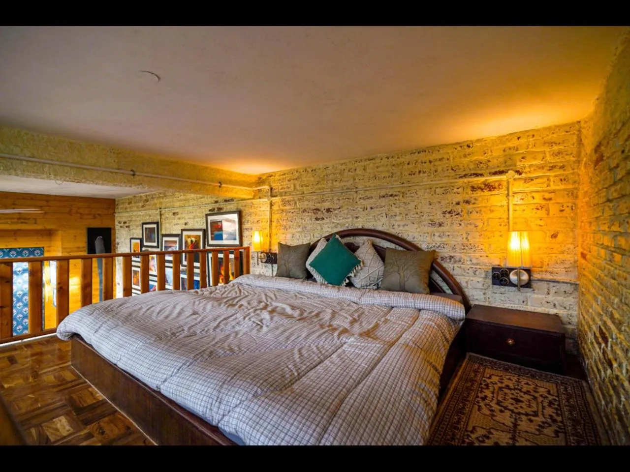 Bedroom in SaffronStays Ekam Walnut Suite, Chail