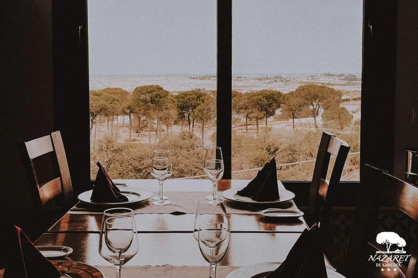 Restaurant/places to eat in Complejo Turístico Rural Nazaret De Moguer