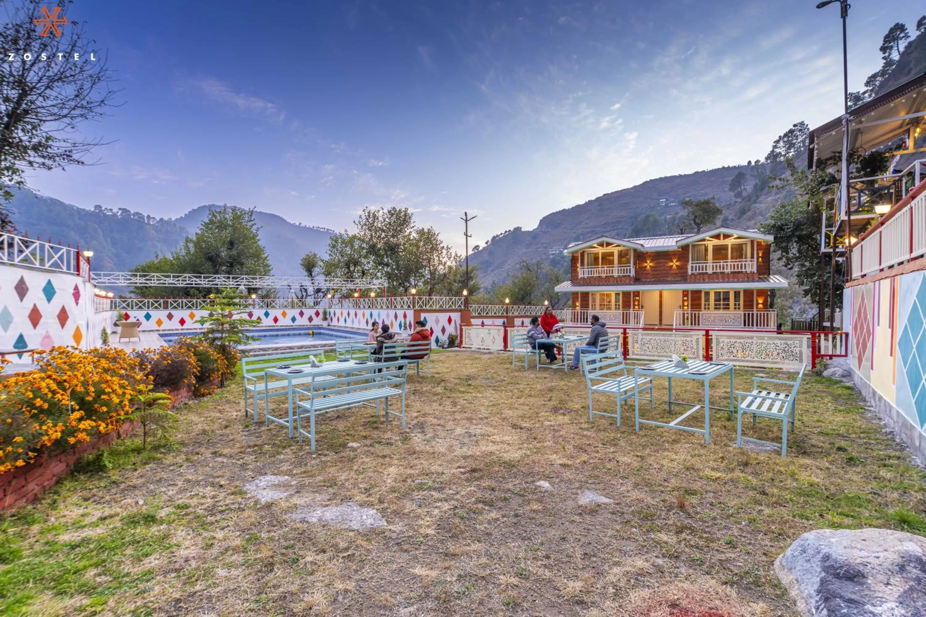 Garden in Zostel Plus Kareri