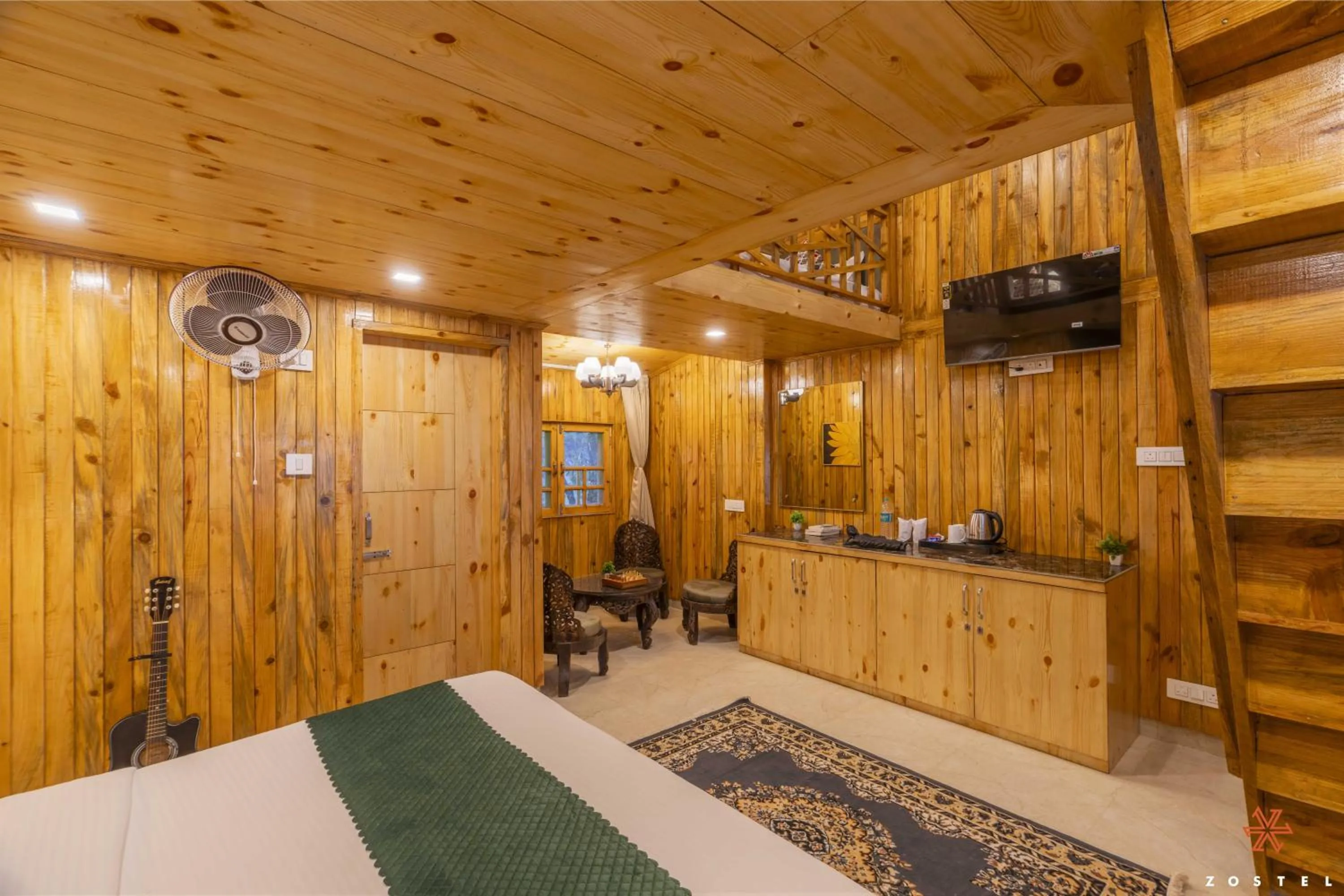 TV and multimedia in Zostel Plus Kareri