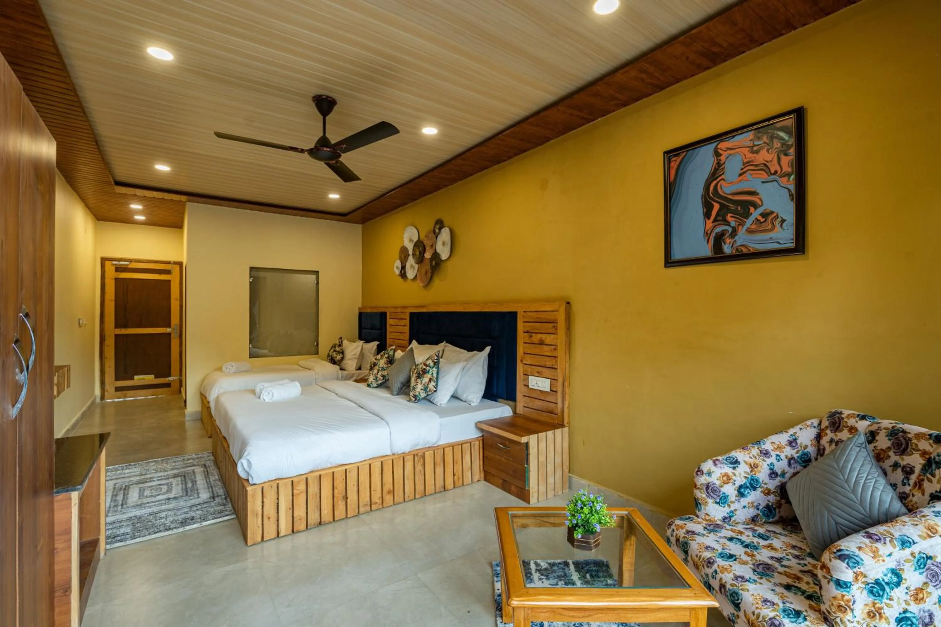 Bed in Zostel Plus Kareri