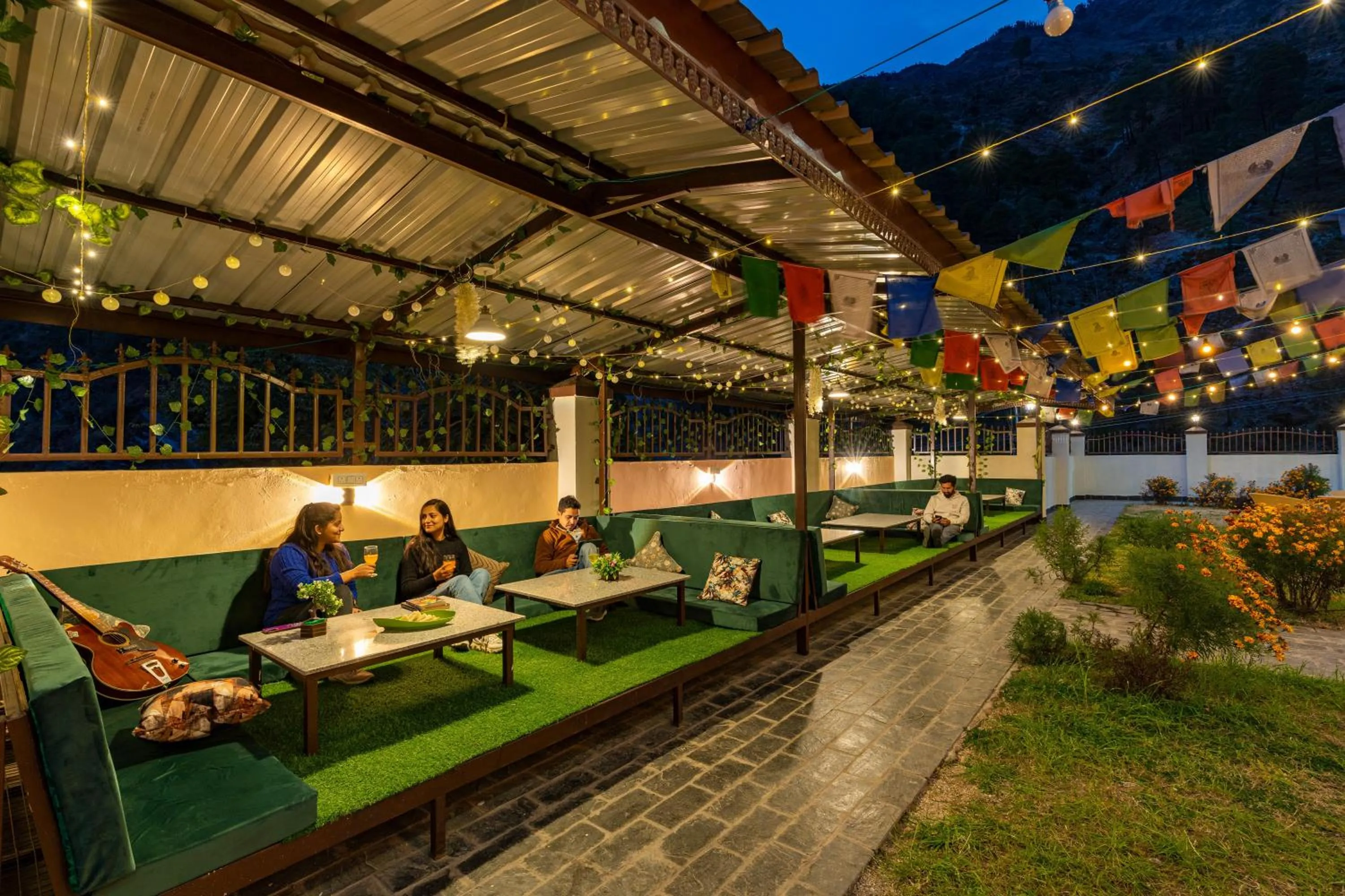 Patio in Zostel Plus Kareri