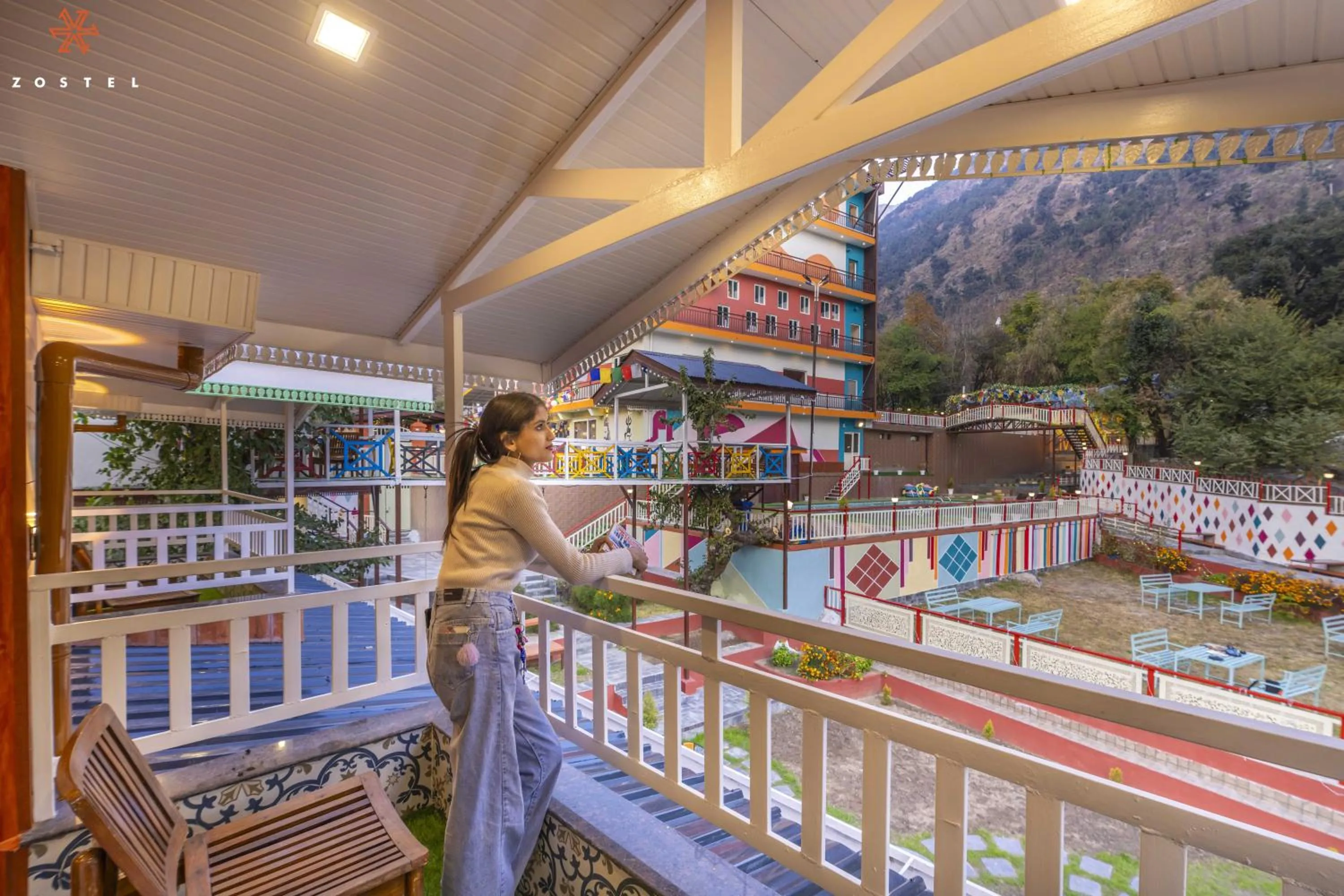 Mountain view in Zostel Plus Kareri