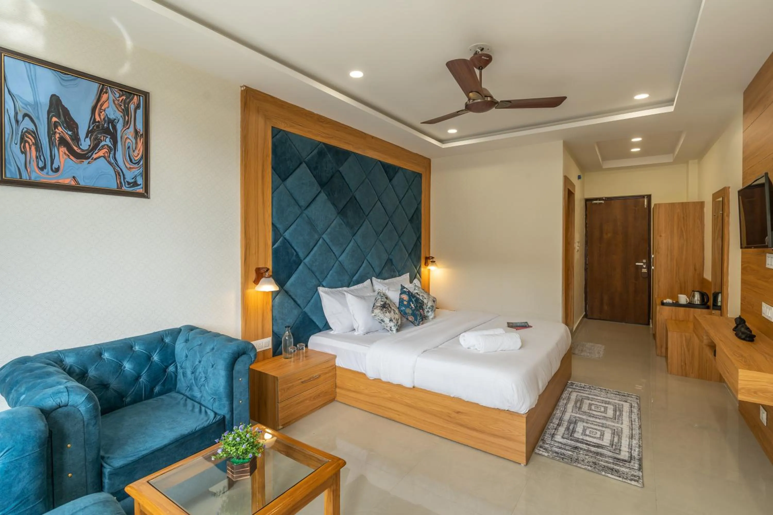 Bed in Zostel Plus Kareri