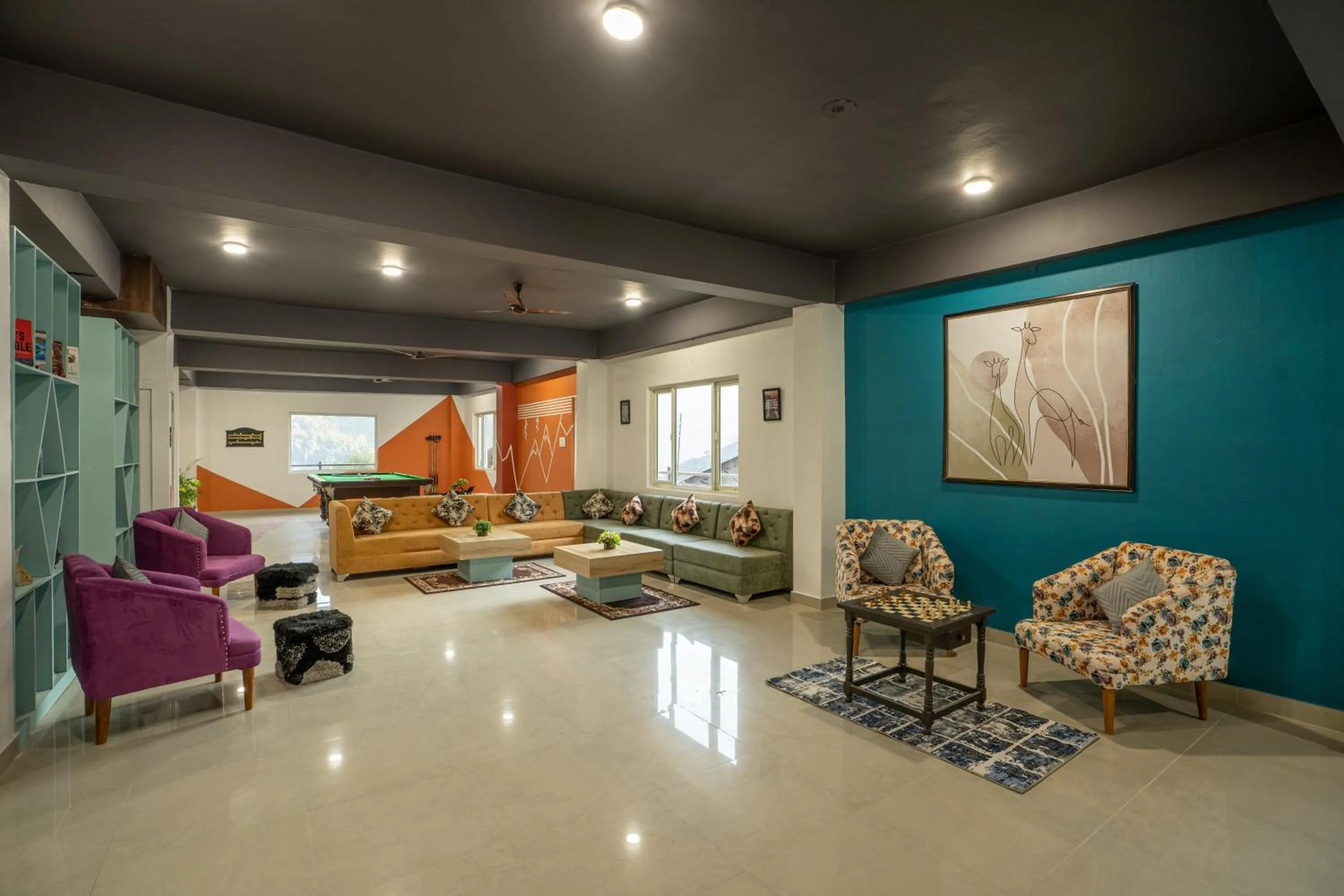 Living room in Zostel Plus Kareri