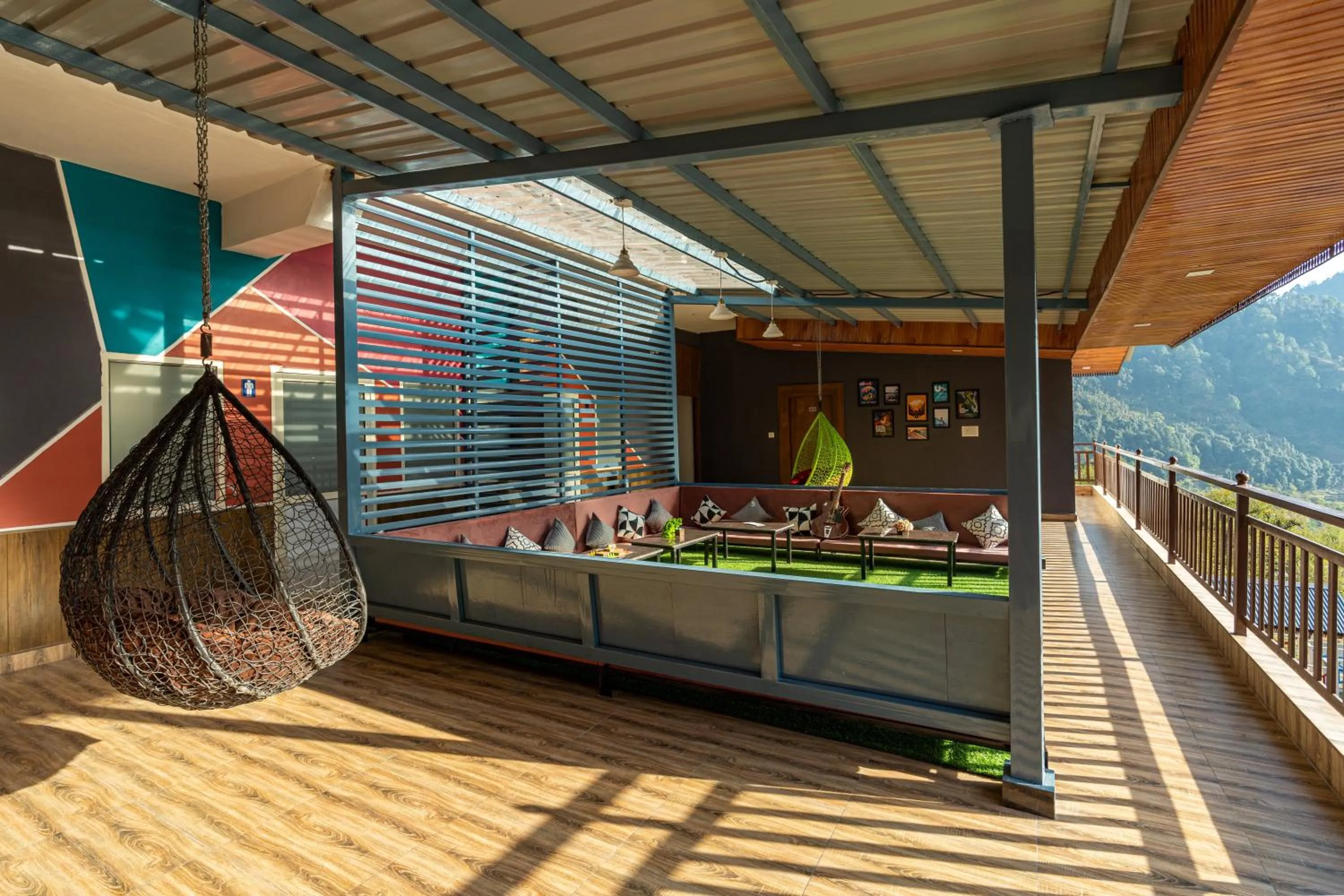 Day in Zostel Plus Kareri