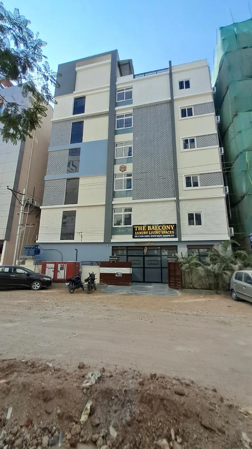 Facade/entrance in The Balcony Hotel