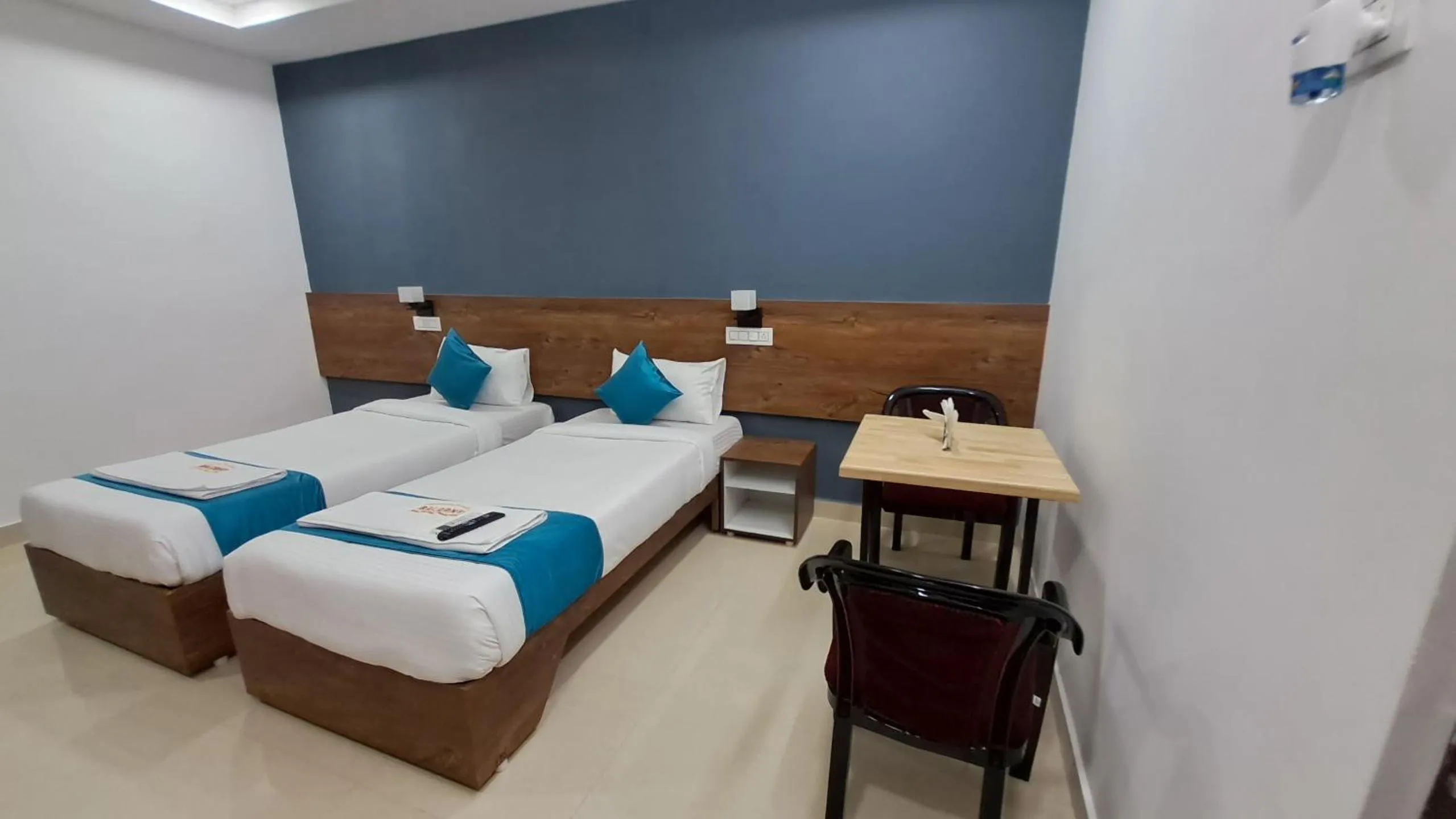 Bed in The Balcony Hotel