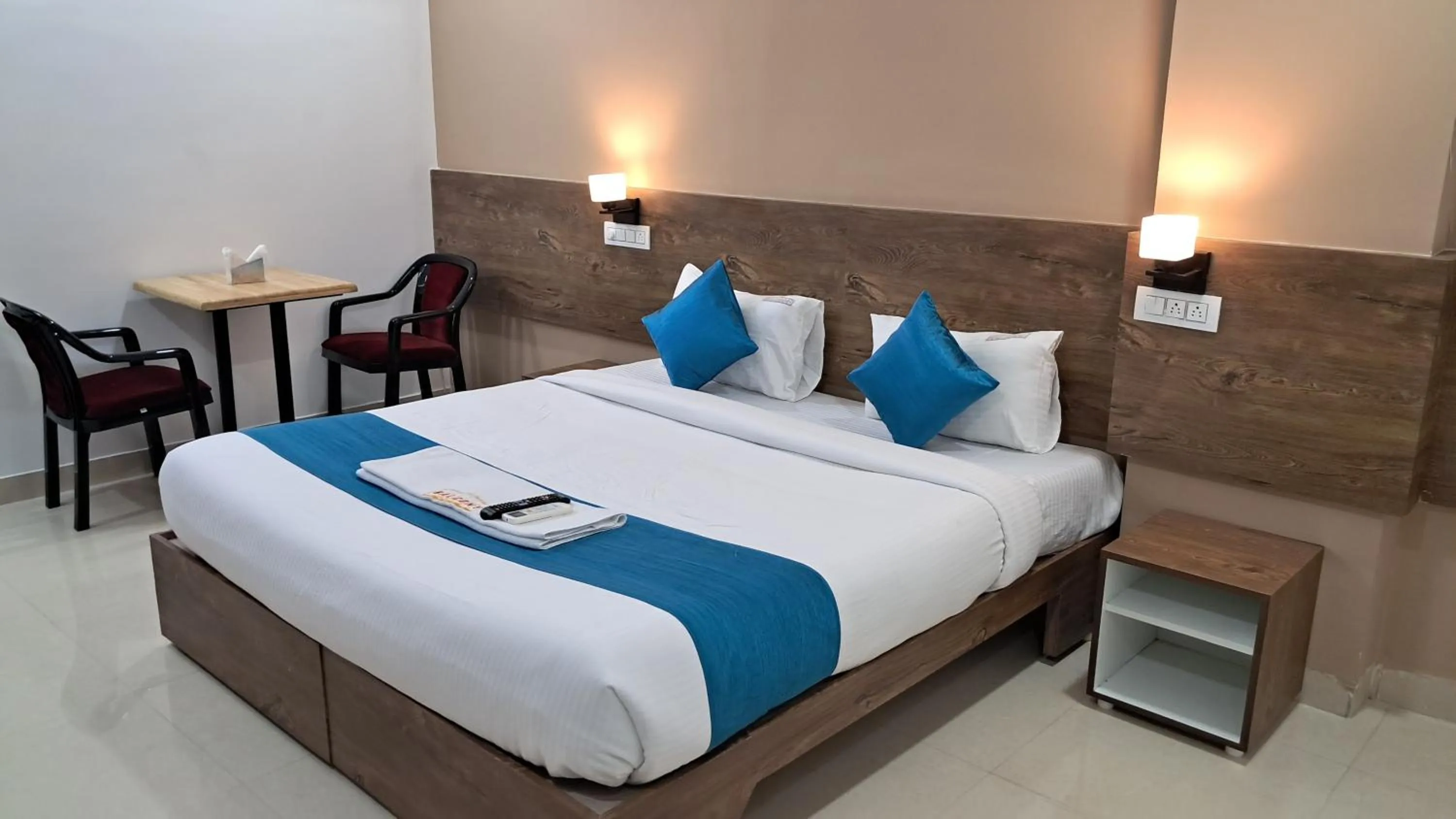 Bed in The Balcony Hotel