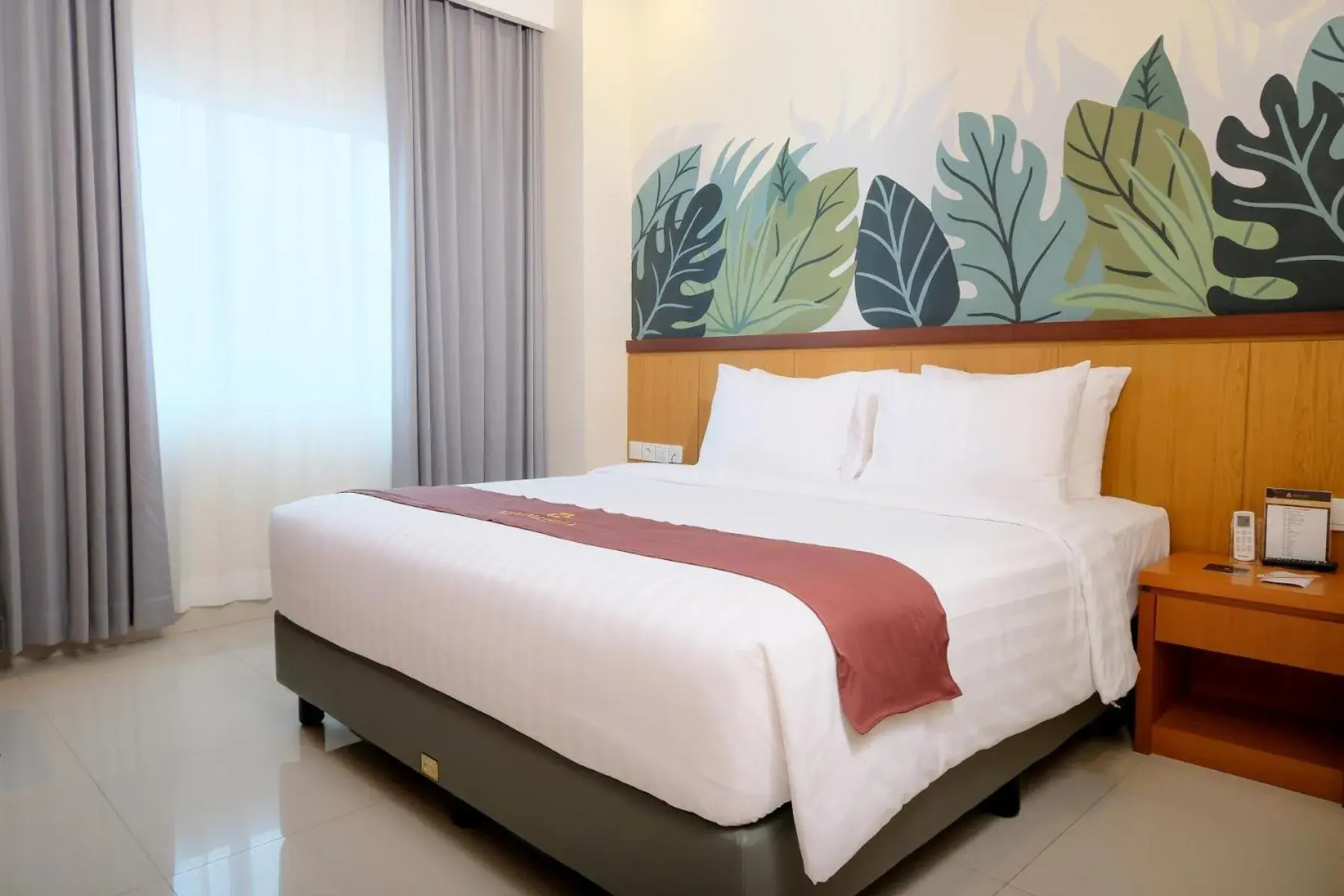 Deluxe King Room in Azana Asia Hotel Cilacap Deluxe King Room in Azana Asia Hotel Cilacap