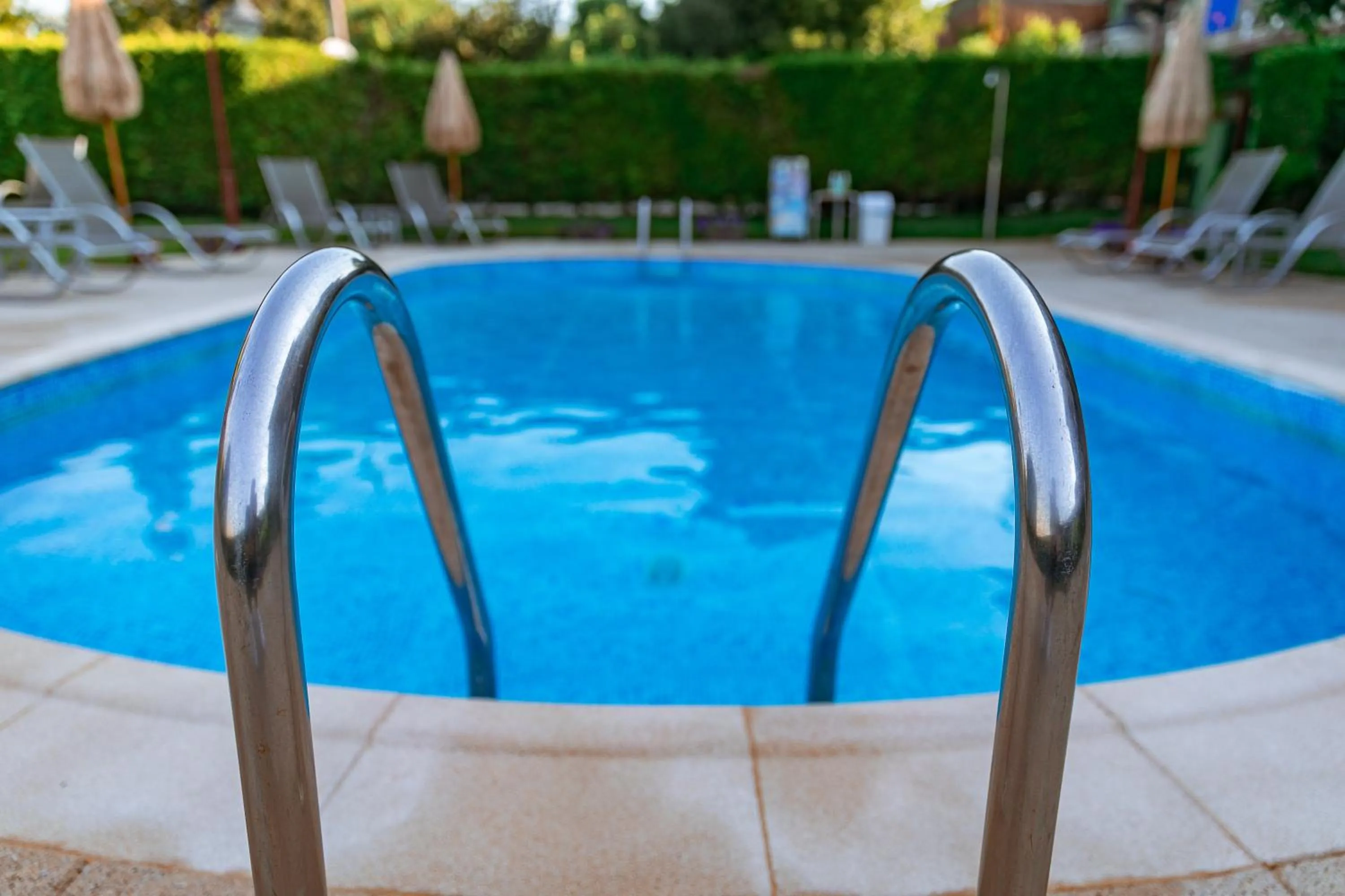 Swimming pool in Hotel Lombiña