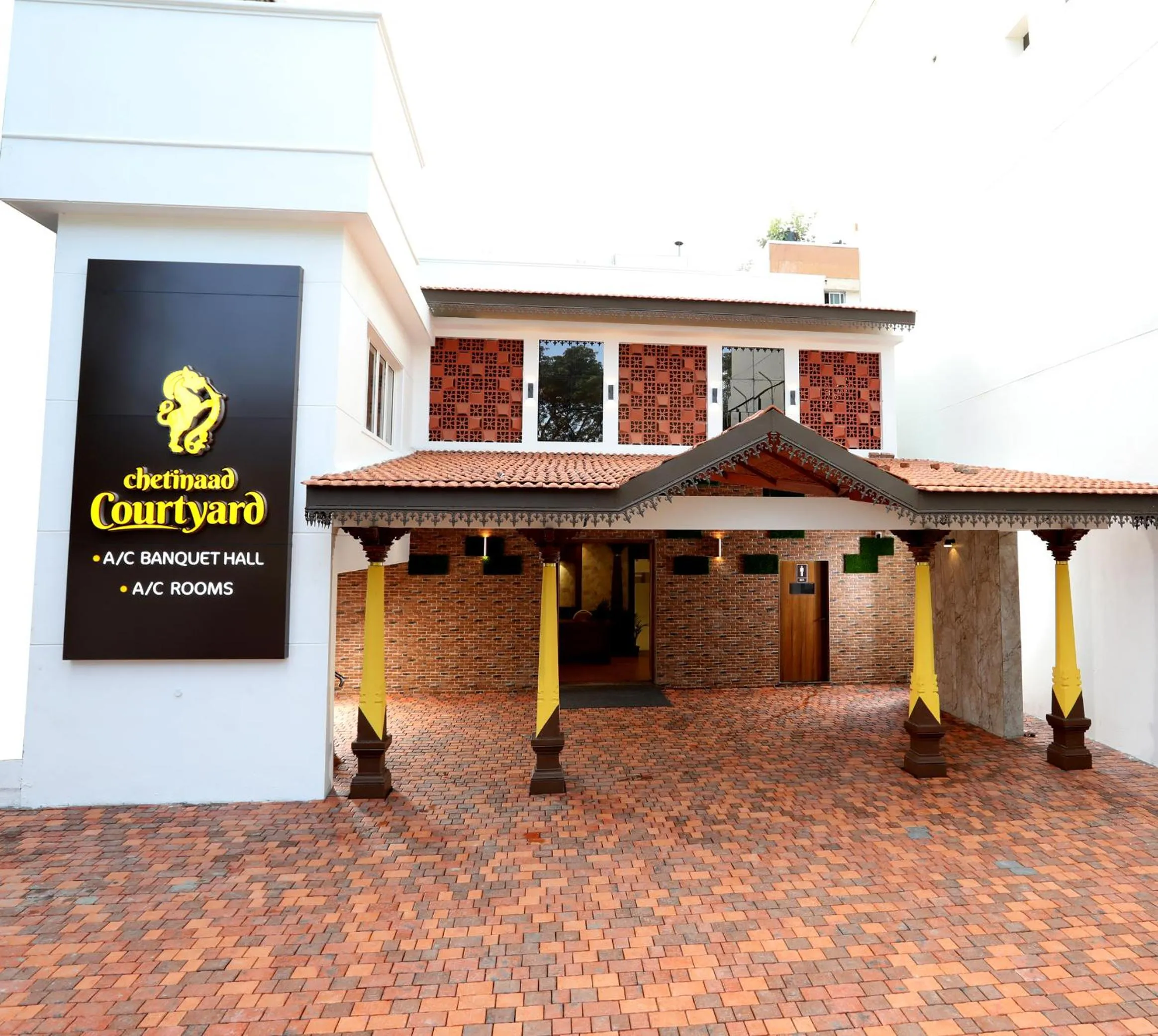 Property building in Chetinaad Courtyard Gandhipuram by Centre Park