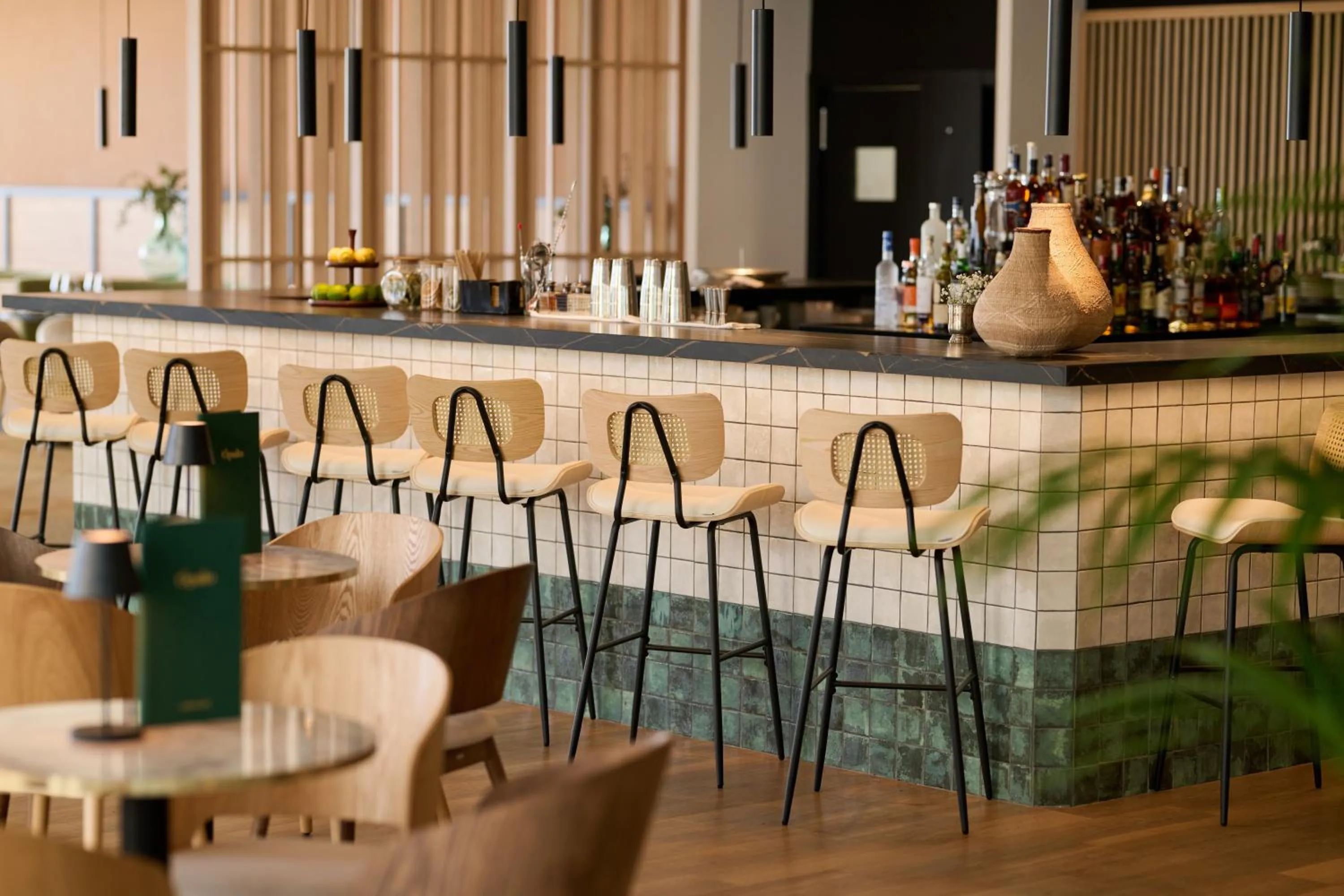 Lounge or bar in Sarena de Muro Resort Mallorca, part of Destination by Hyatt