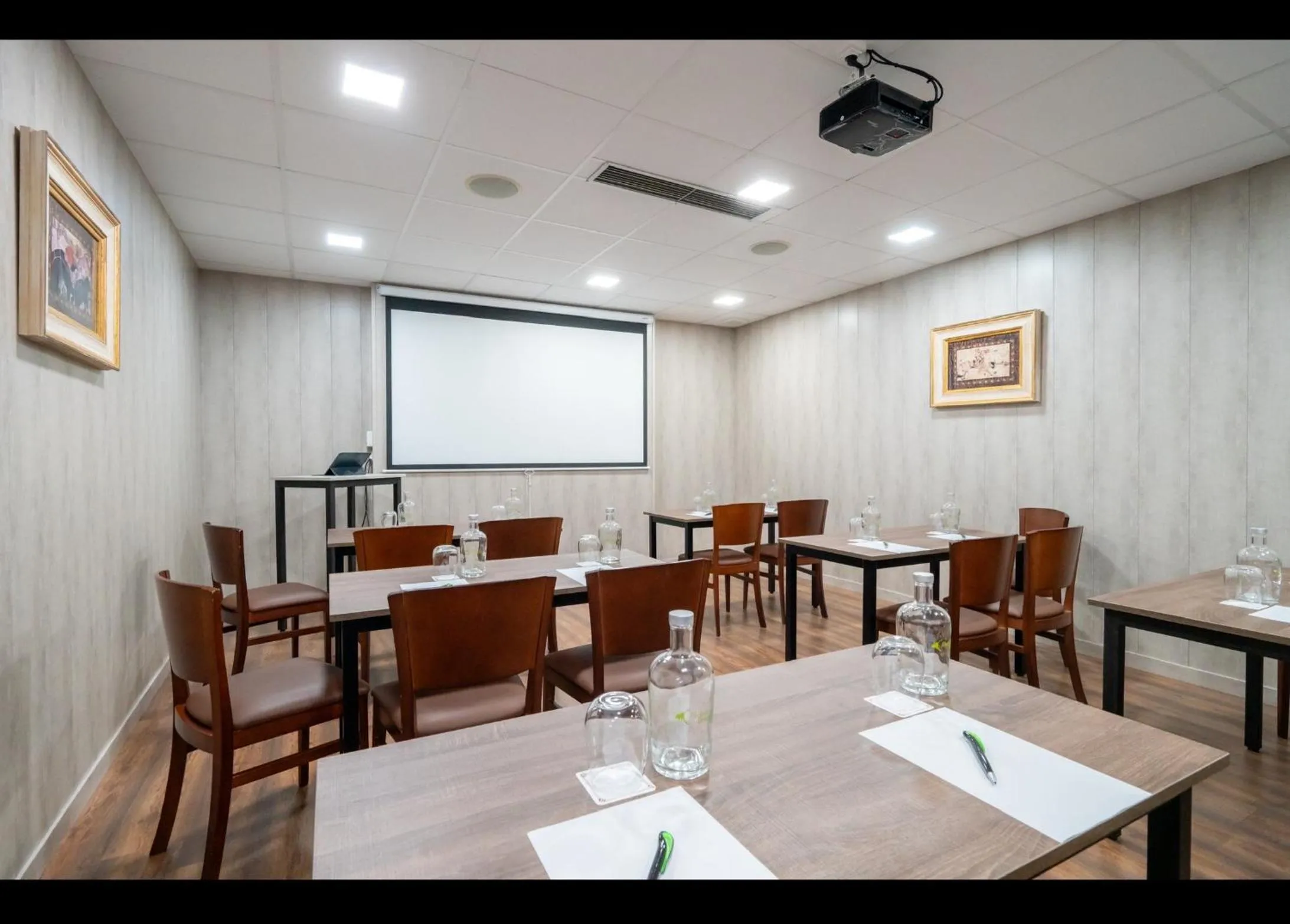 Business facilities in Hotel Mozárbez Salamanca