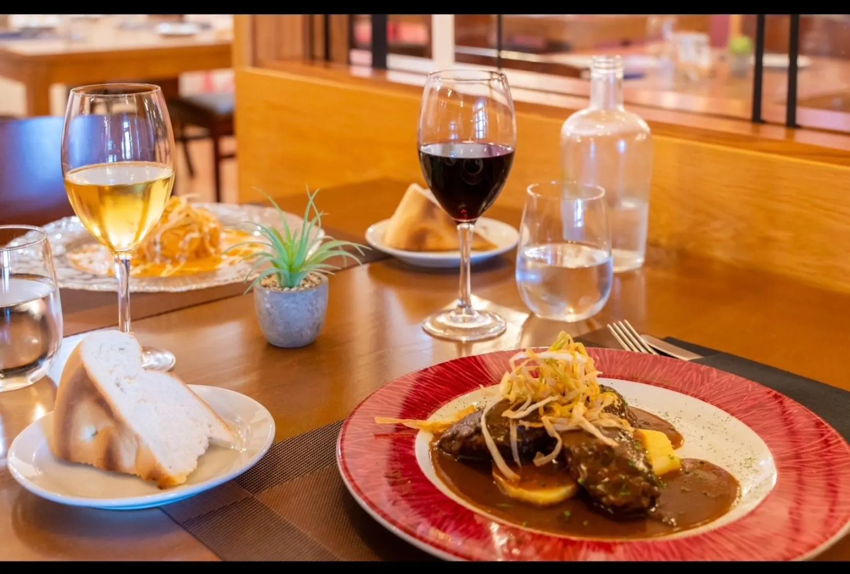 Restaurant/places to eat in Hotel Mozárbez Salamanca