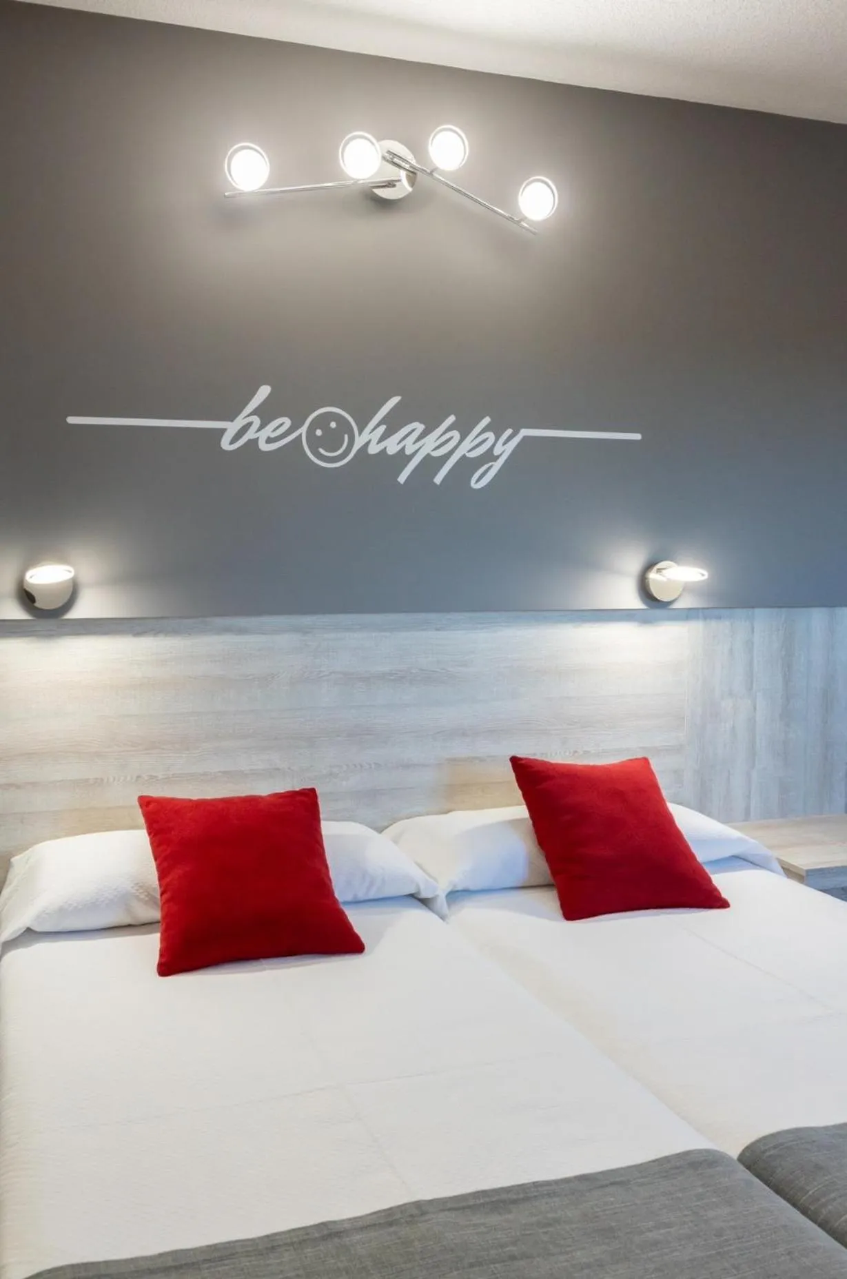 Bed in Hotel Mozárbez Salamanca