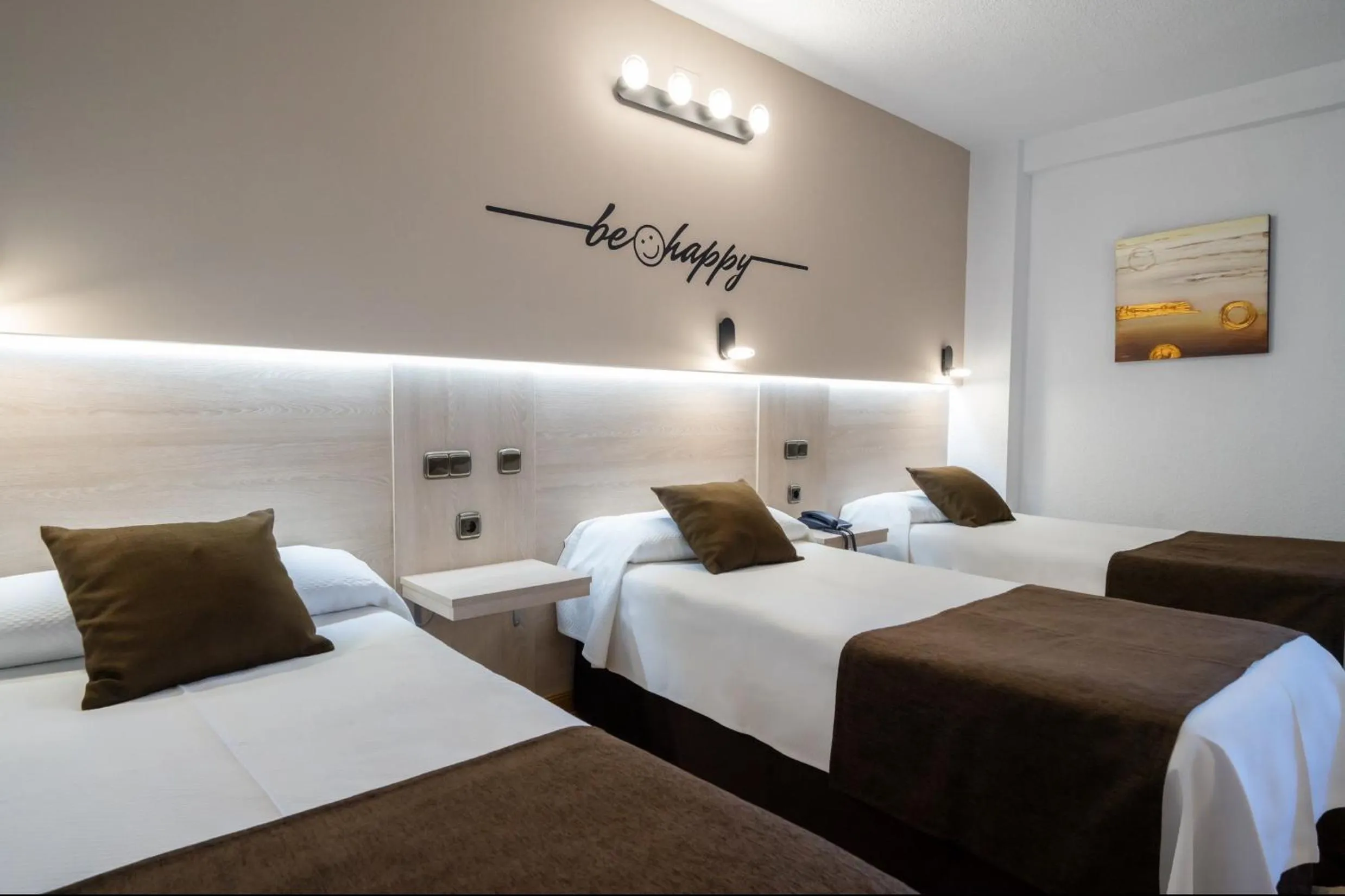 Bed in Hotel Mozárbez Salamanca