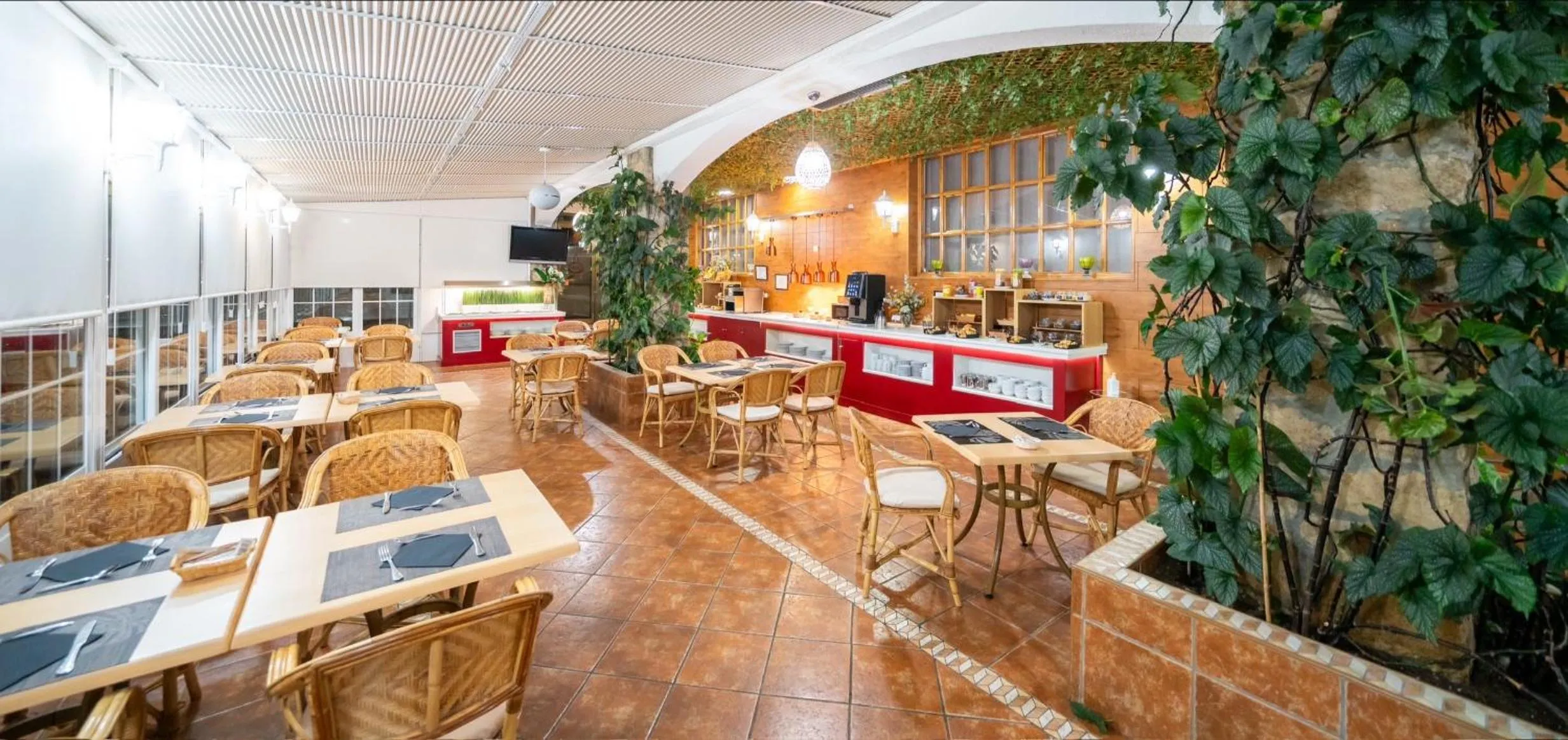 Restaurant/places to eat in Hotel Mozárbez Salamanca