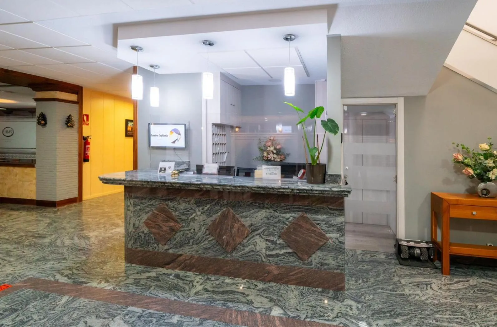 Lobby or reception in Hotel Mozárbez Salamanca